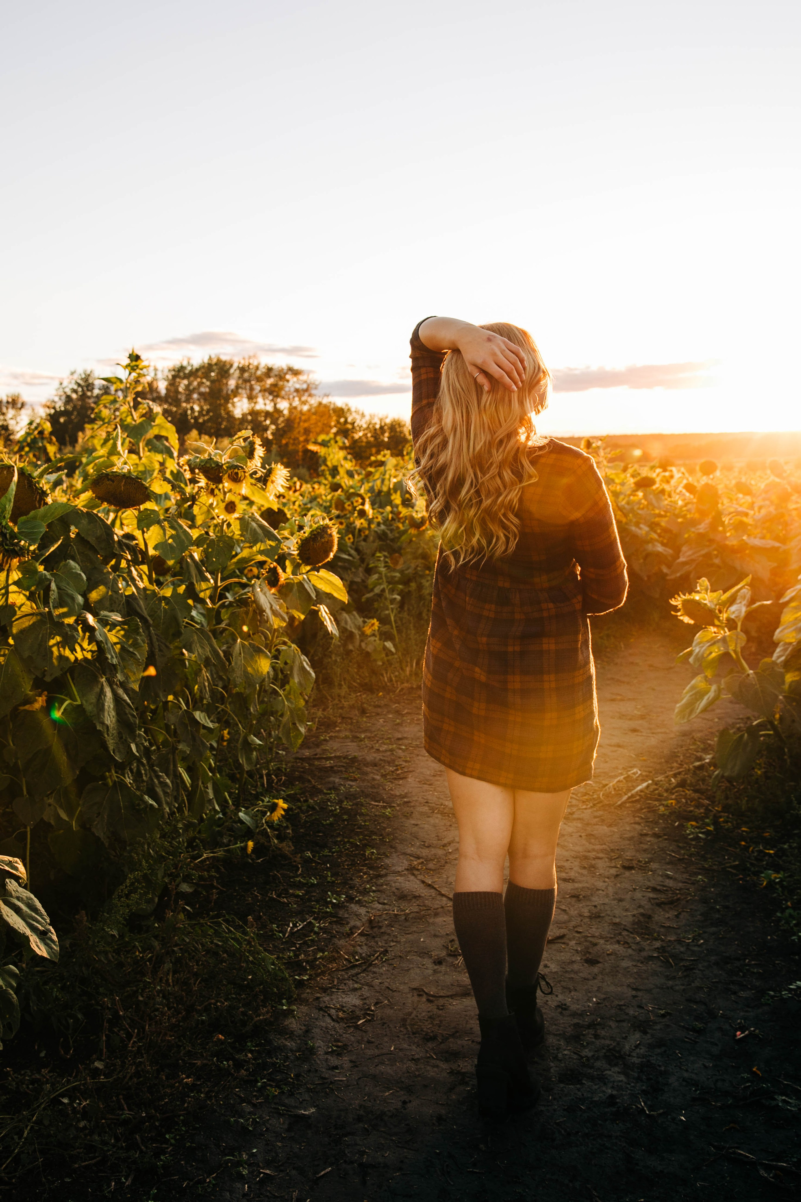 Leanne & Emily — Bowden Sunflowers. Fotografía accesible en Calgary