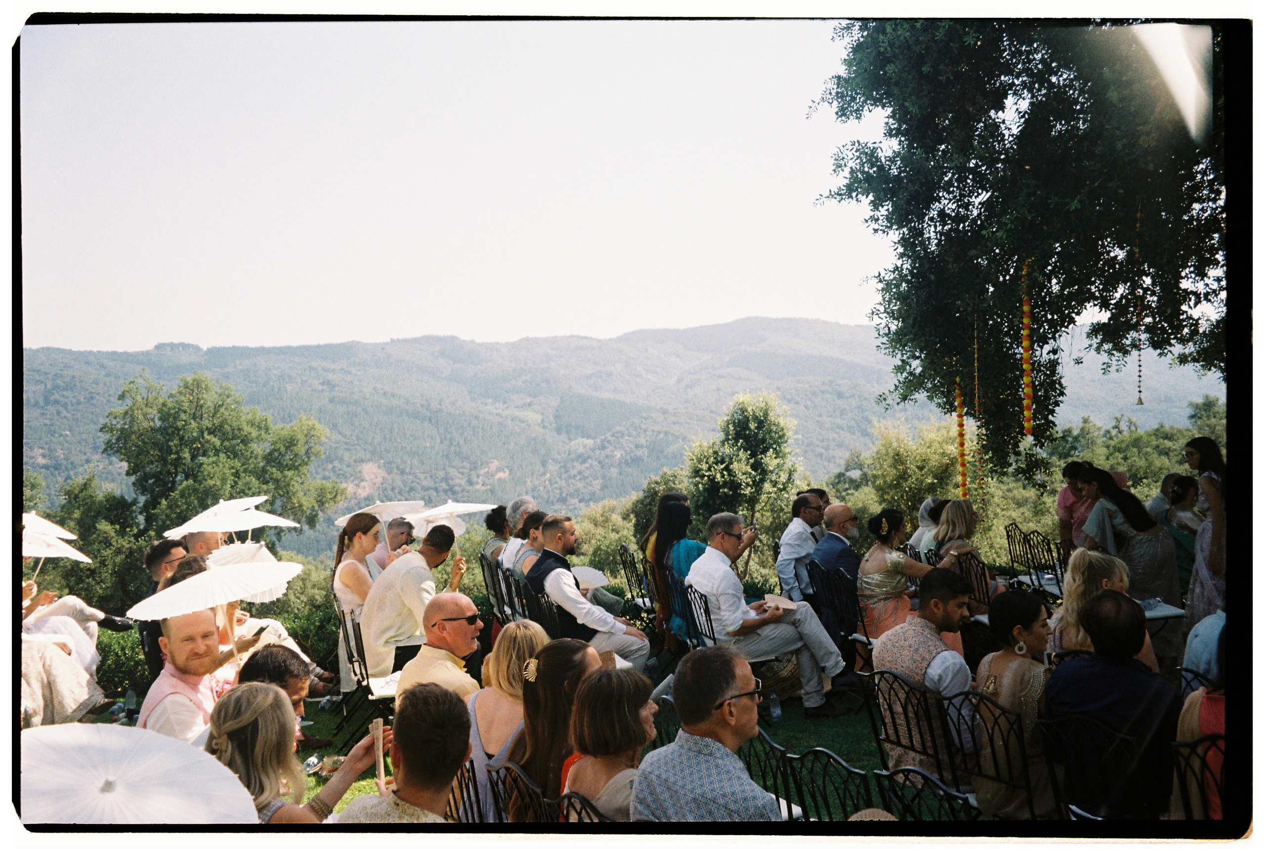 Patrik & Naomi. Monestir Sant Salvi. Paola wedding photographer / videographer in Barcelona