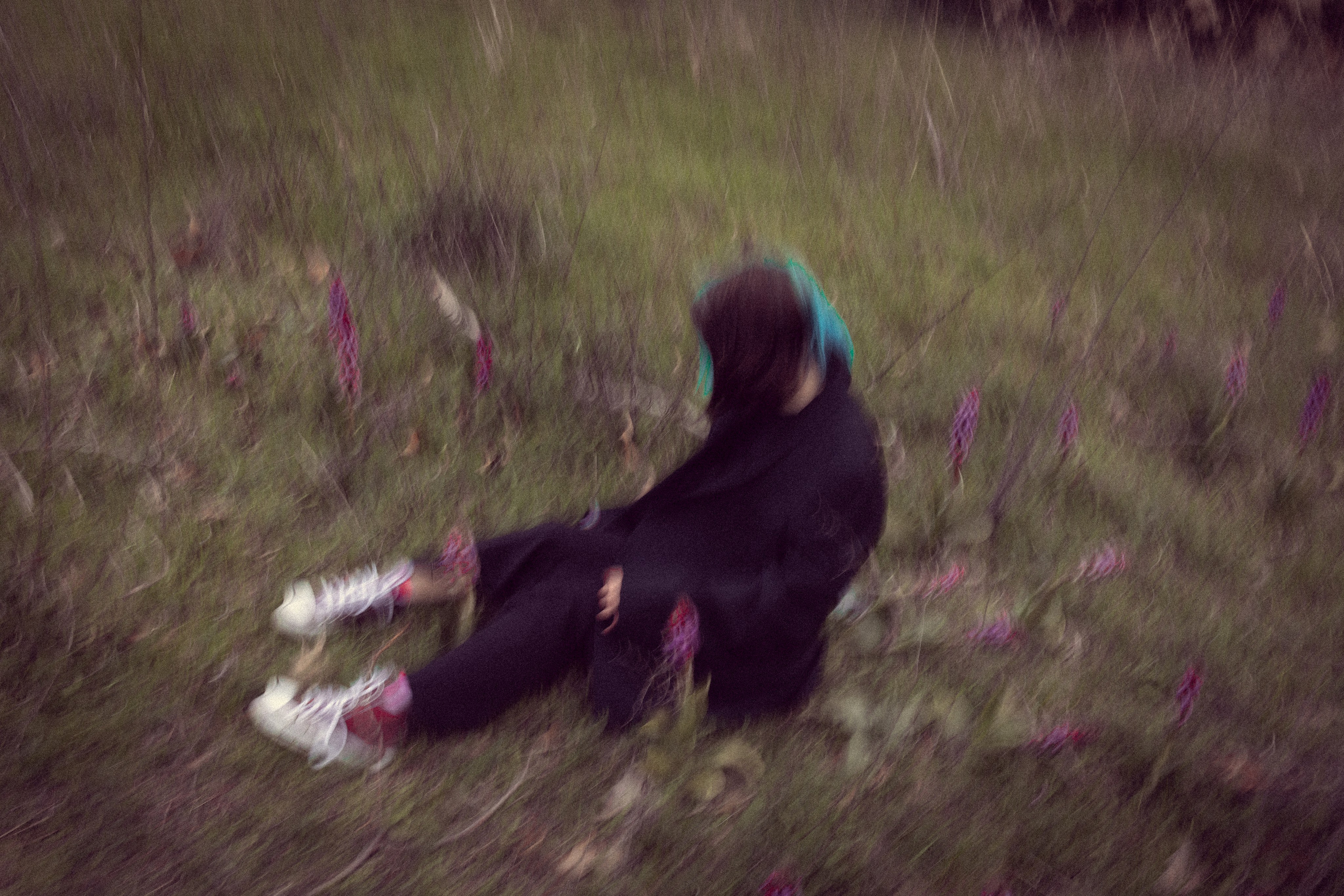 Portrait de femme charismatique. Histoires d’amour, séances photos de famille et de mariage en France