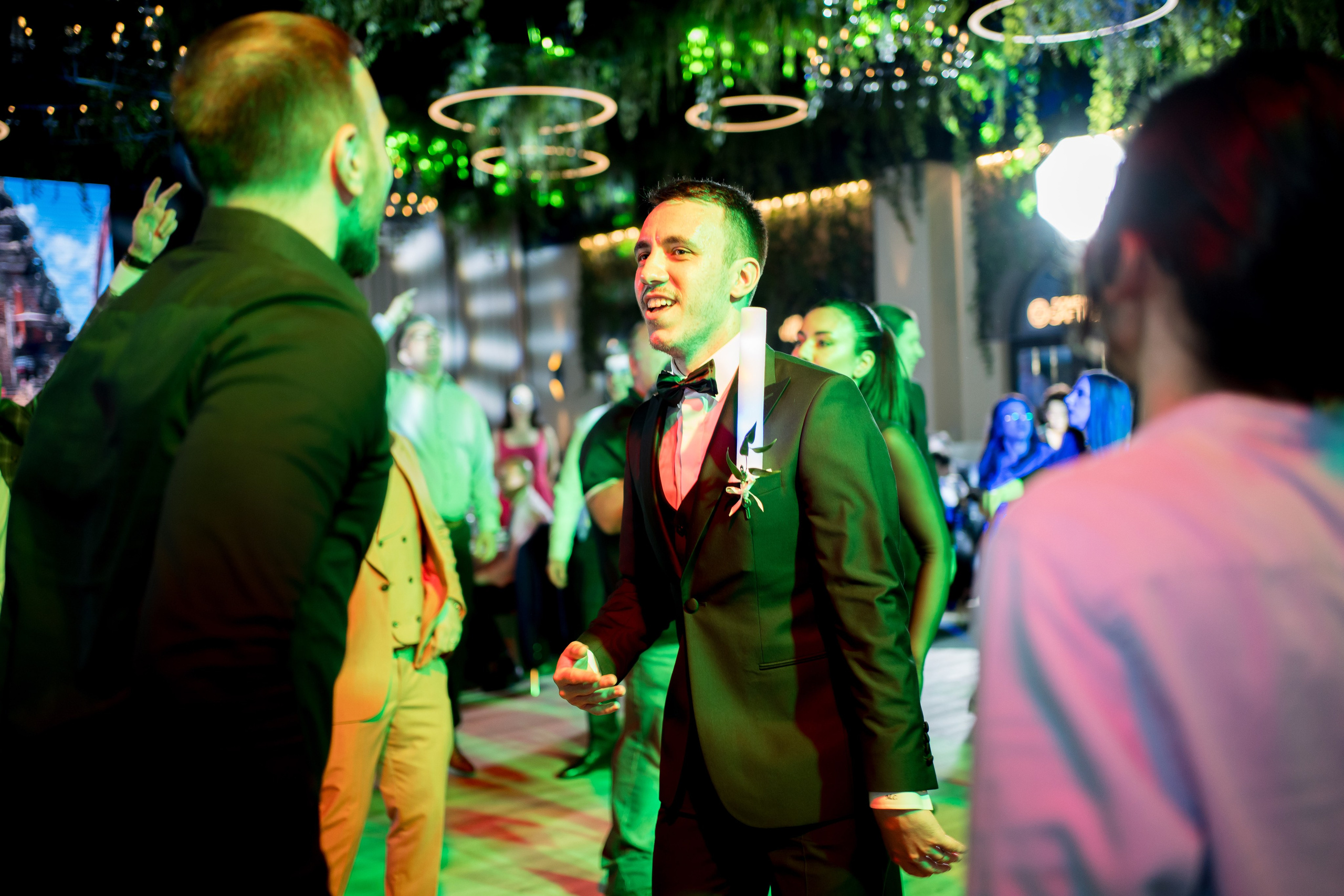 PARTY. Gabriel Florea — Fotograf nuntă București