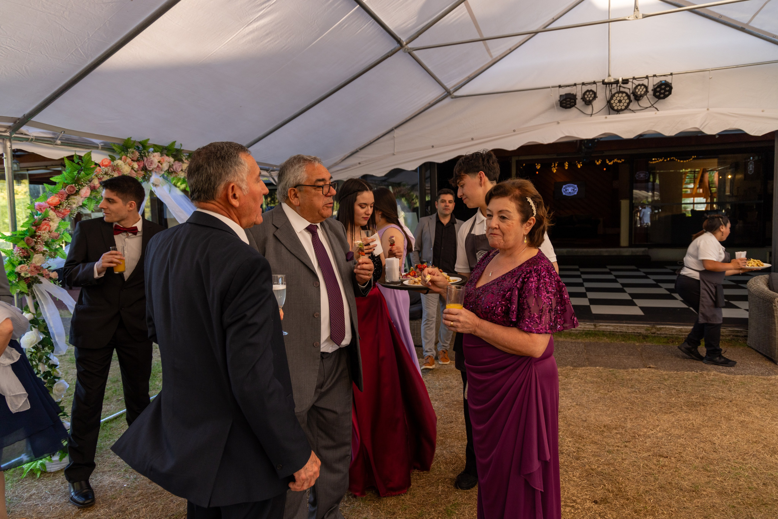 Katherin y Daniel. Dinka & Emilio - El arte de preservar lo que no se repite