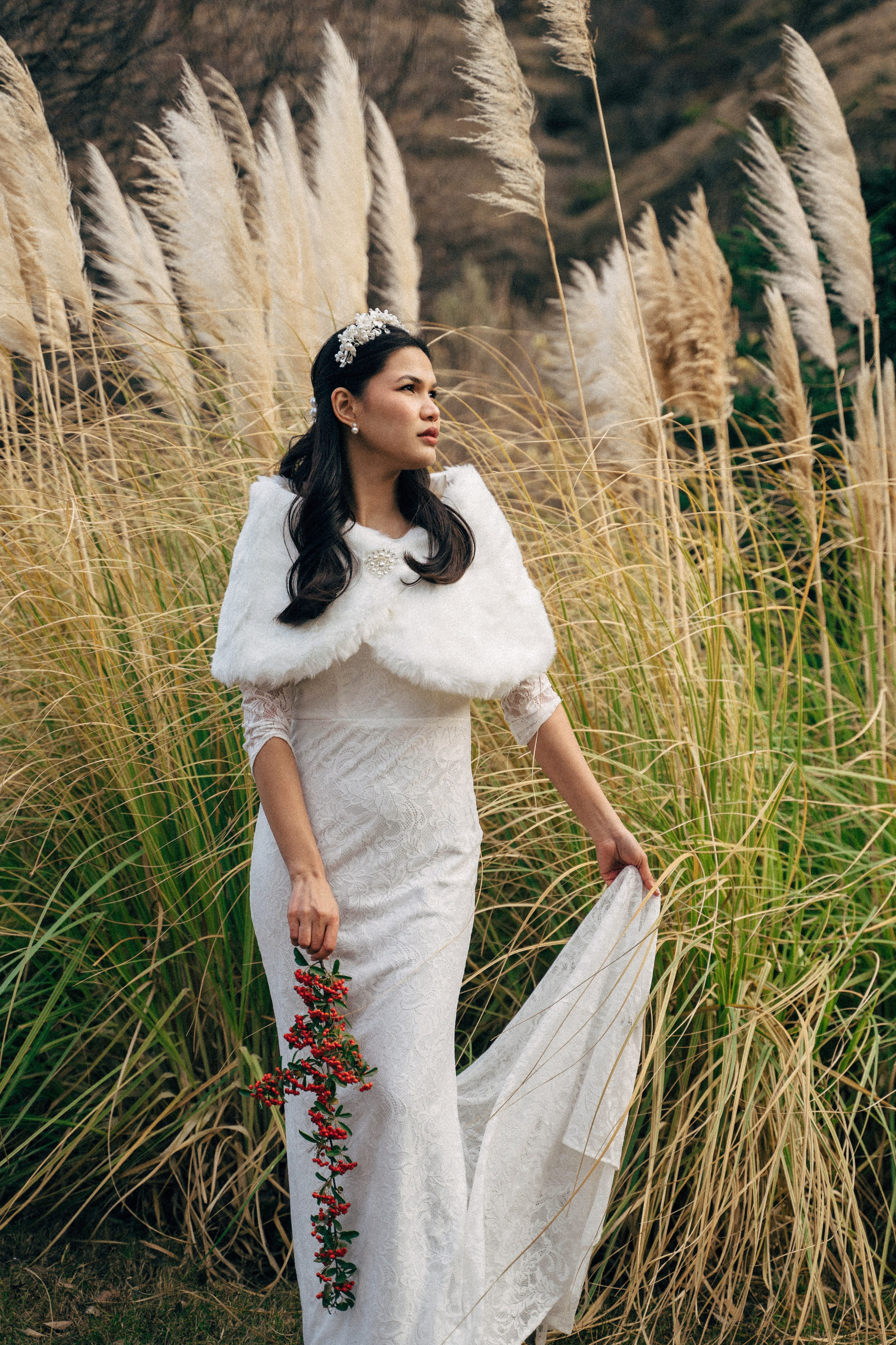 Wedding photo shoot in the Tbilisi Botanical Garden in winter