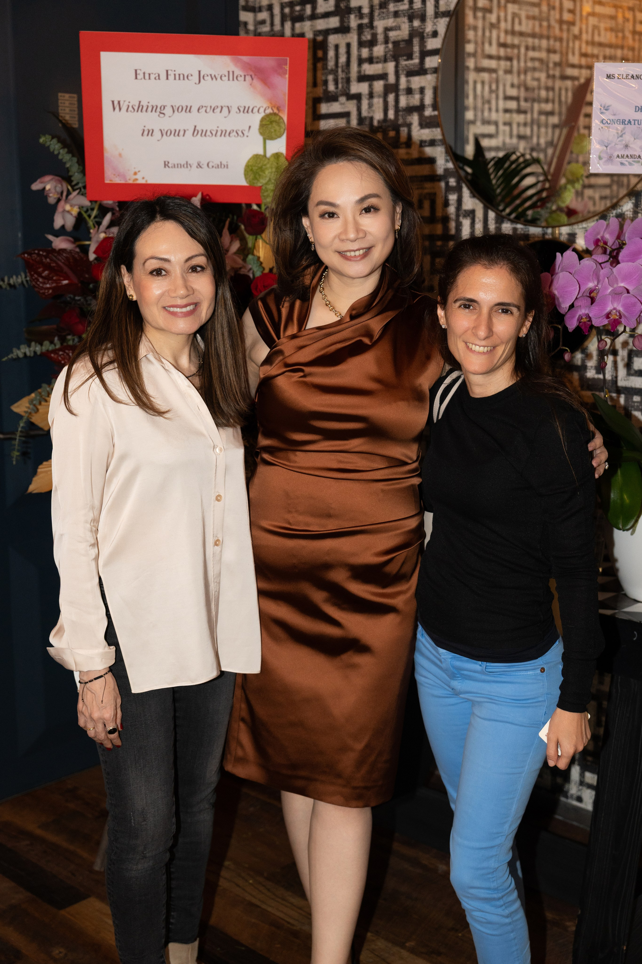 ETRA JEWELLERY. ФОТОГРАФ В ГОНКОНГЕ (СВАДЬБЫ, FASHION, СЕМЕЙНЫЕ, МЕРОПРИЯТИЯ, ФОТОПРОГУЛКИ)