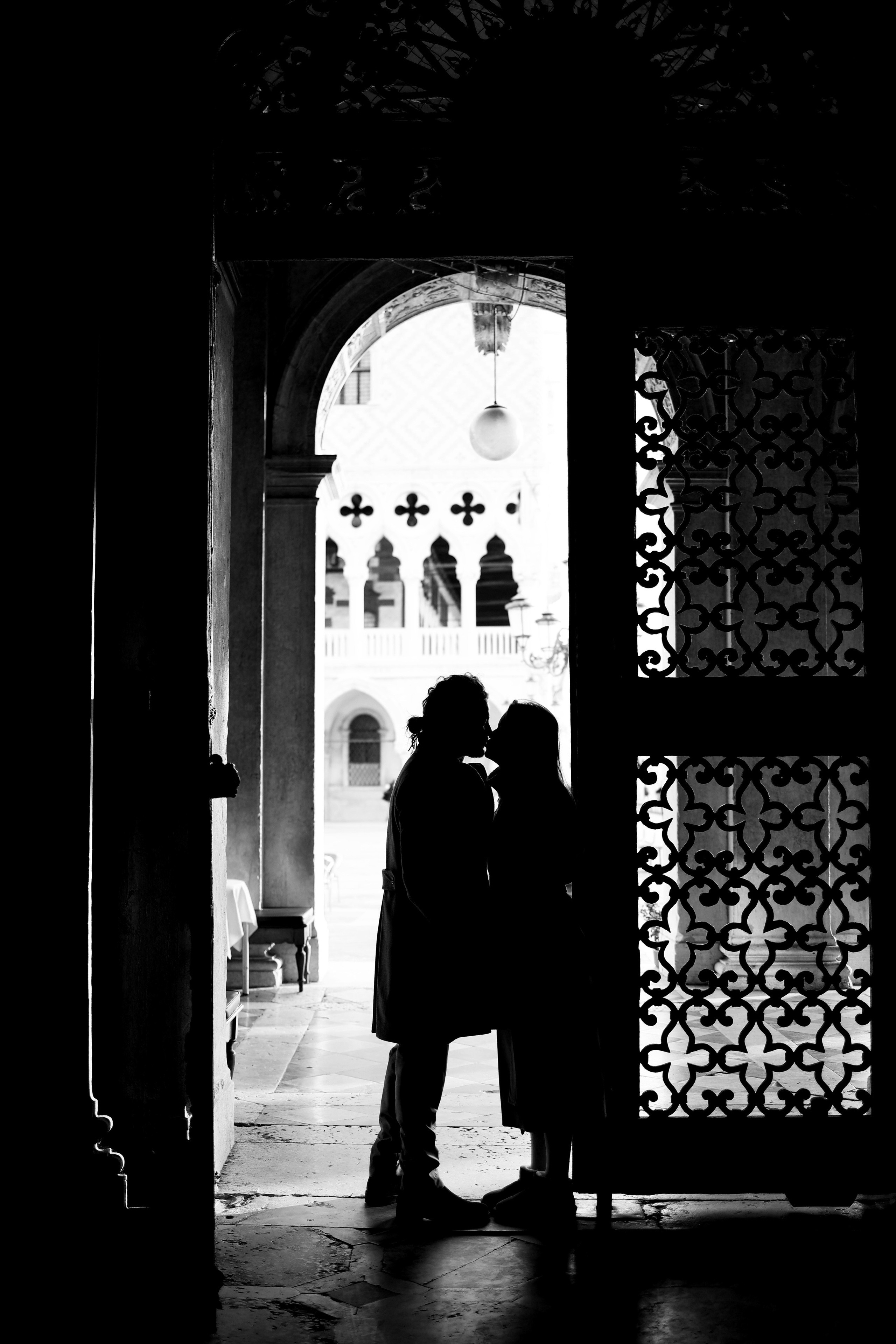 Romantic photoshoot in Venice. Photographer in Venice, Viktoria Antonova