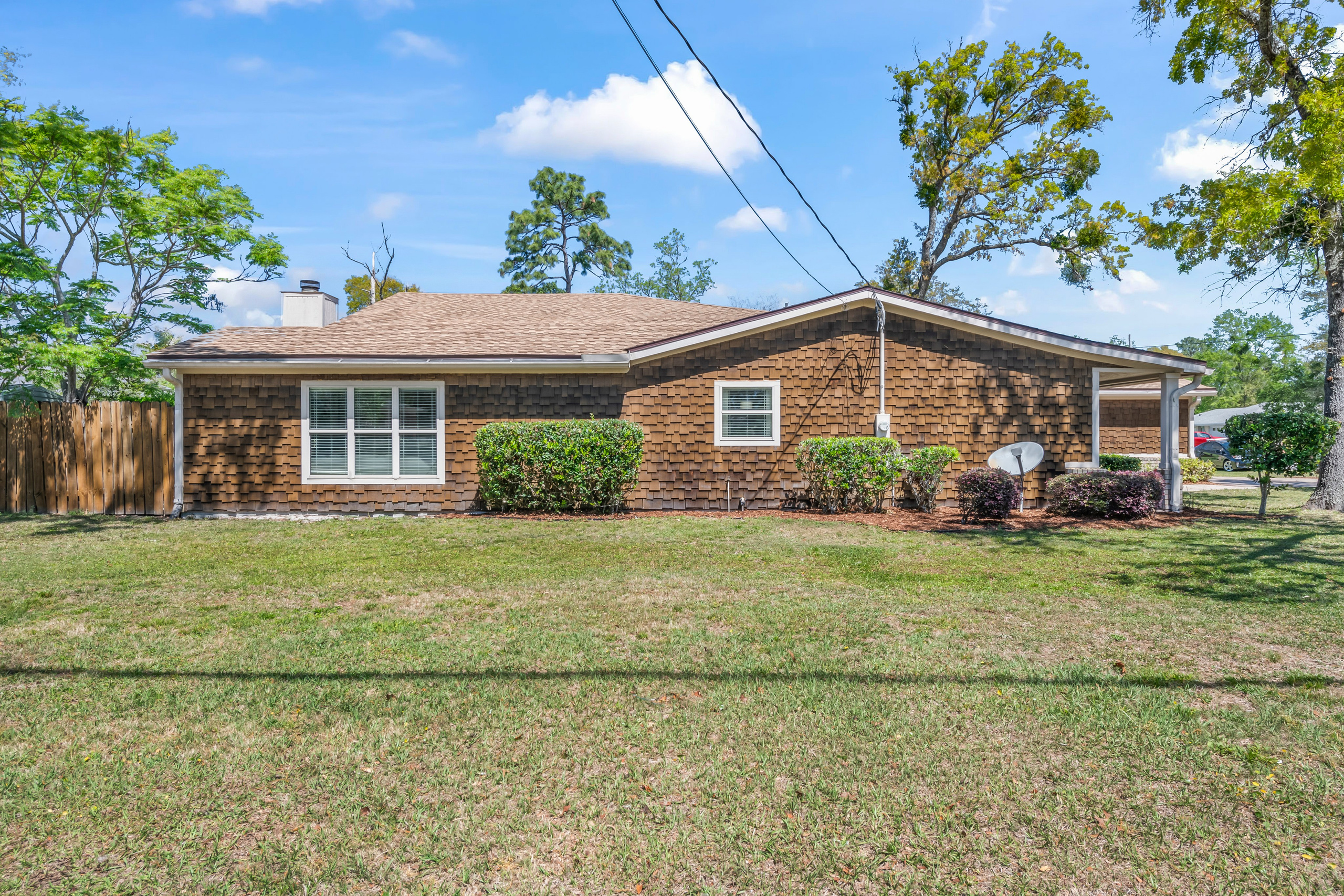 Green Grass // Jaxrealtyvisuals.com