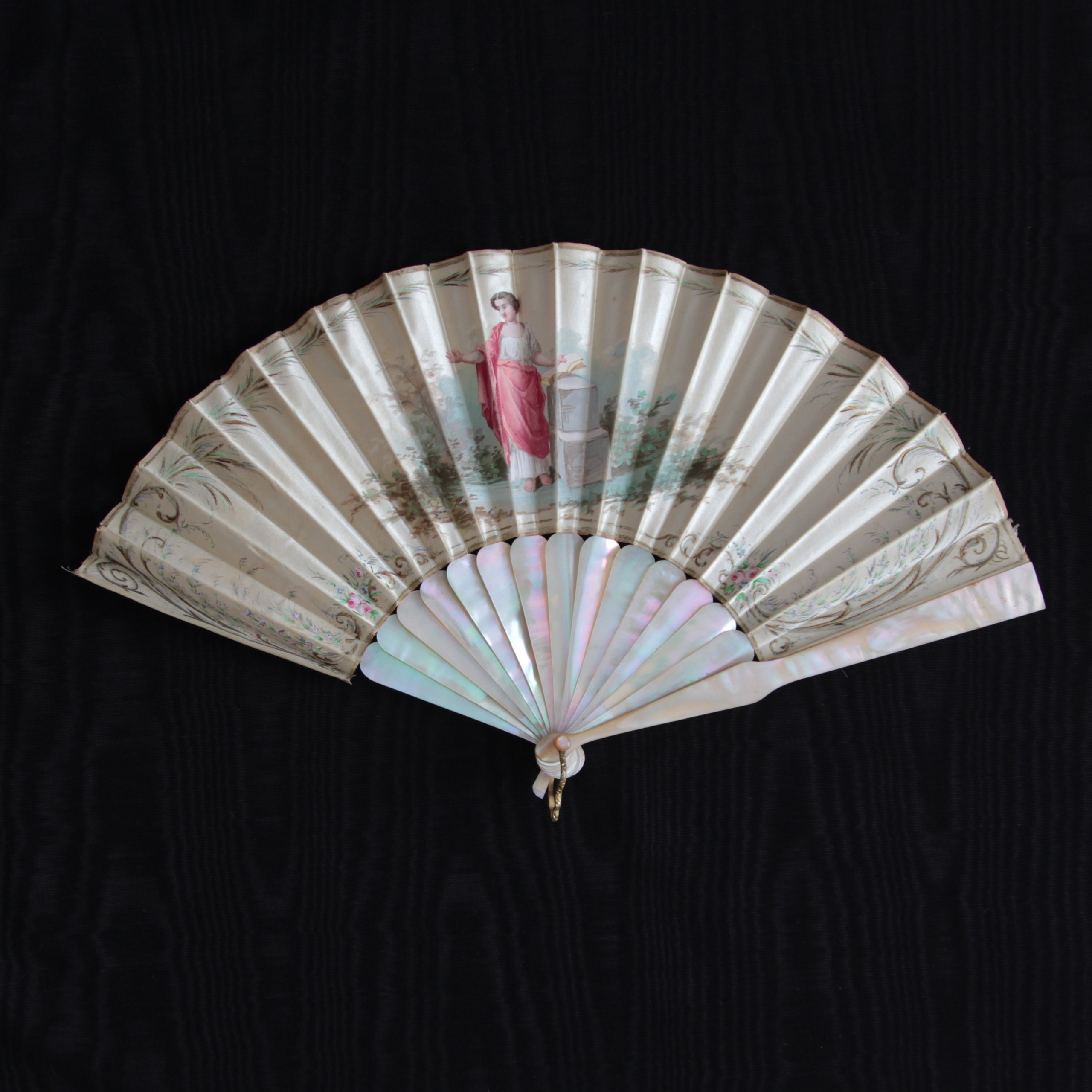 DivaFan. Современнные и актикварные украшения в Барселоне, Москве и Санкт-Петербурге