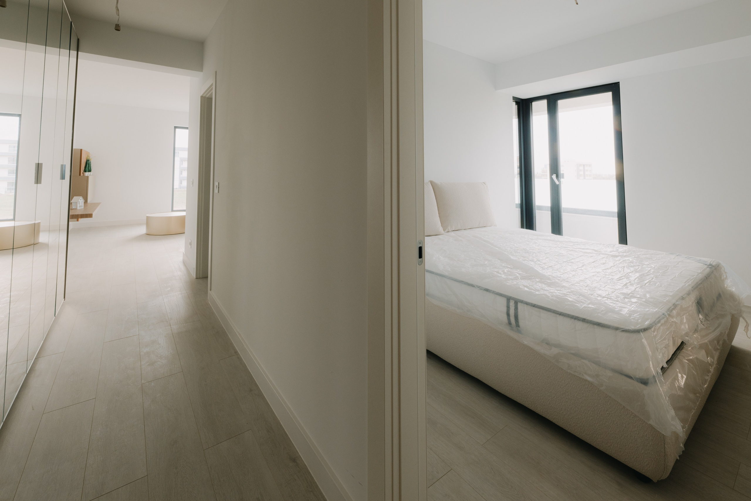 Imobiliare & Interioare - Foto