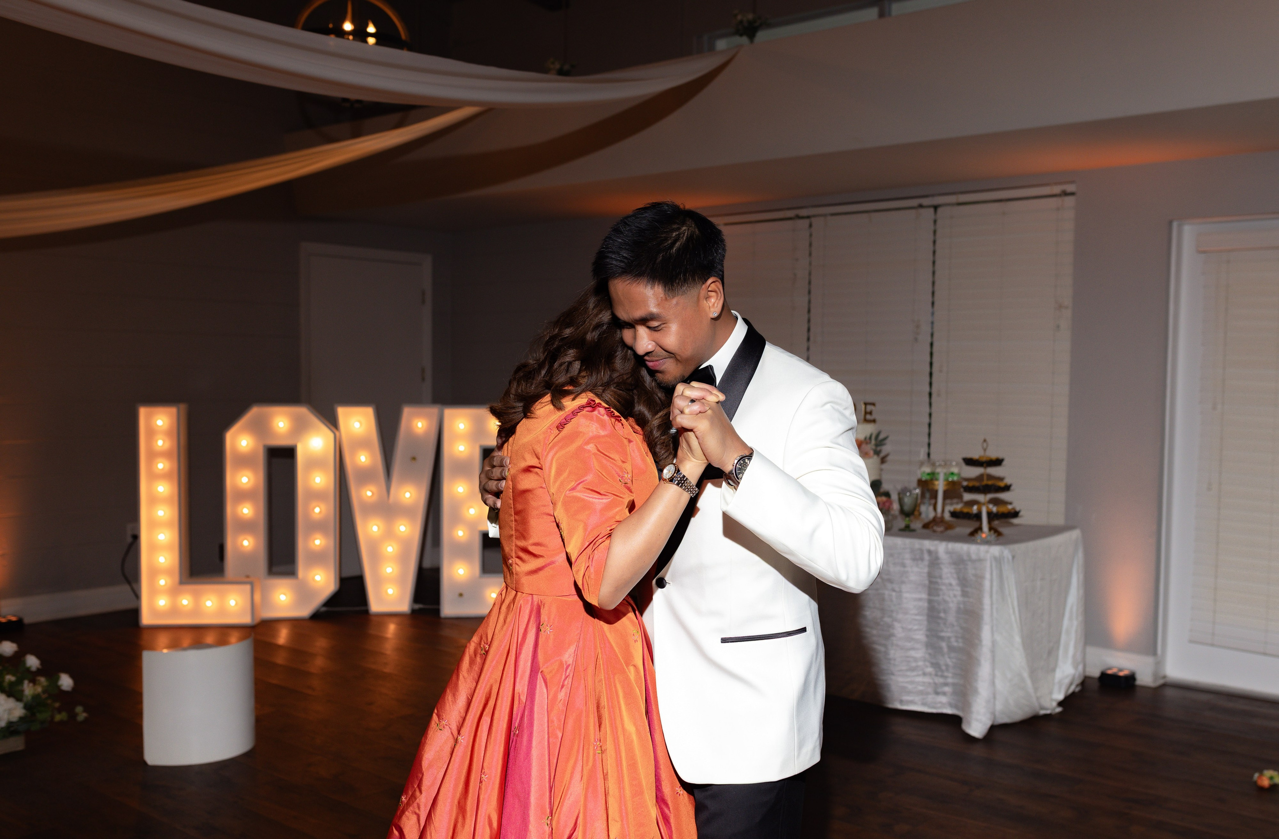 Eunice and RJ. Orlando. Photographer Anastasia Nagibina