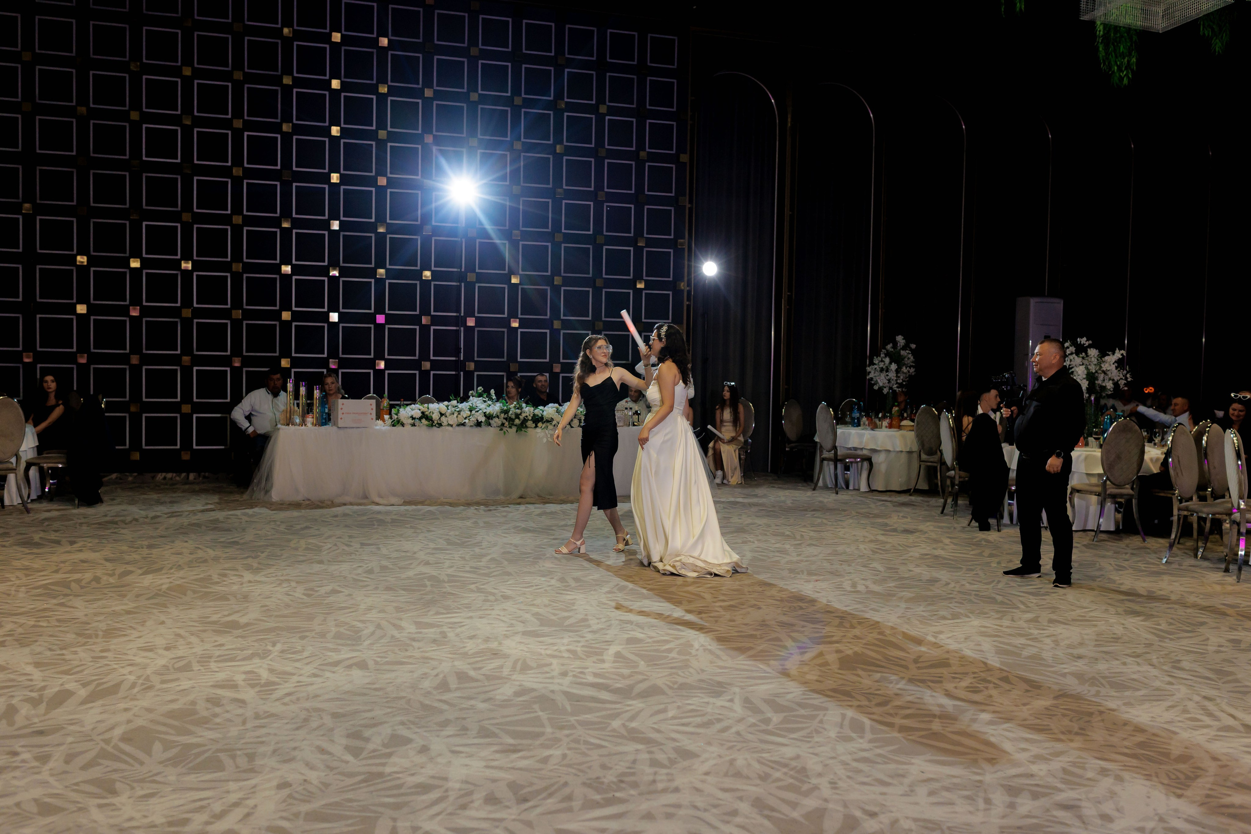 Nunta Nicoleta & Răzvan | Fotografie & Videografie Profesională. Servicii foto-video profesionale, pentru momente de neuitat