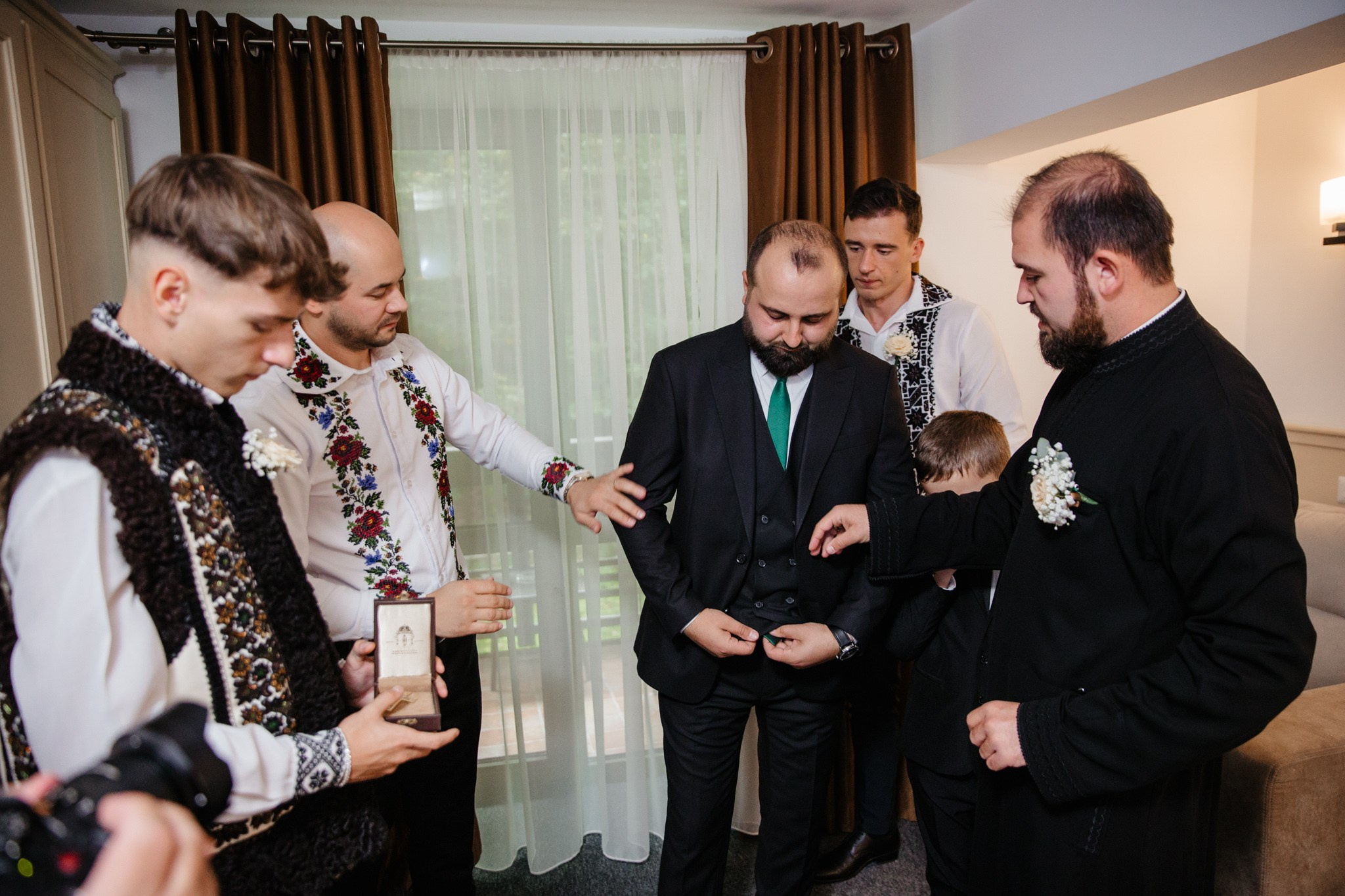 Nunta de Poveste la Sucevița: Cristi și Andreea. Servicii foto-video profesionale, pentru momente de neuitat