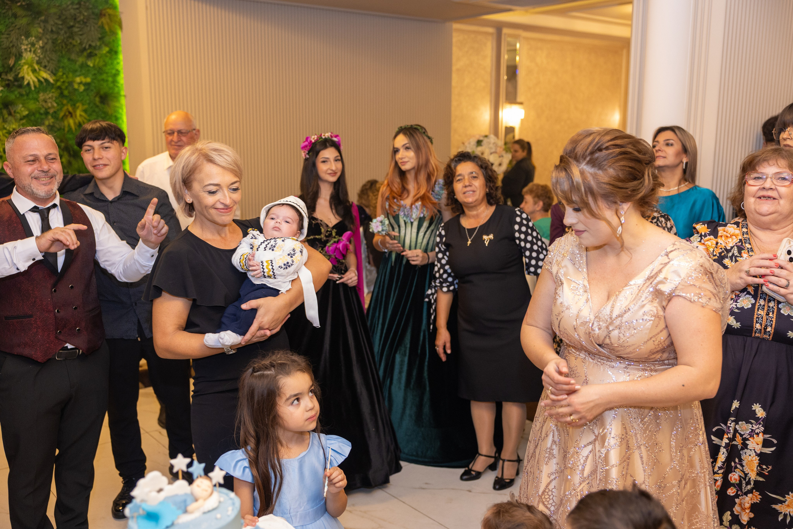 Andrei Sebastian. Moments By Gub