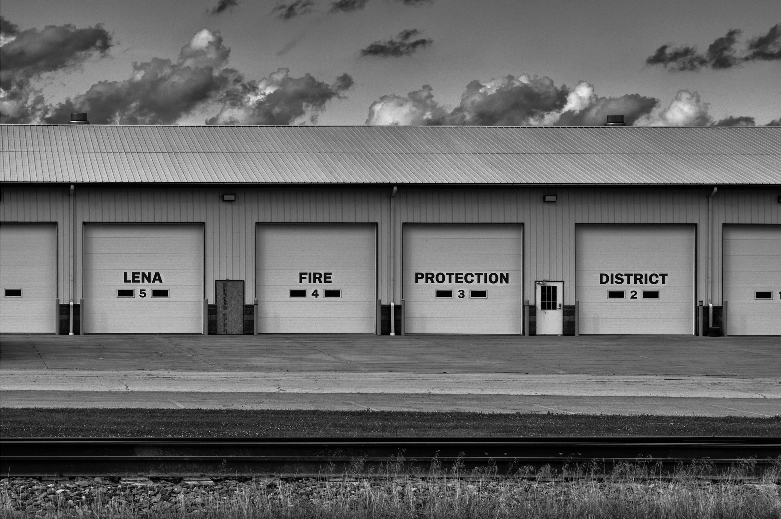 Black and White. Helen McLain Photography