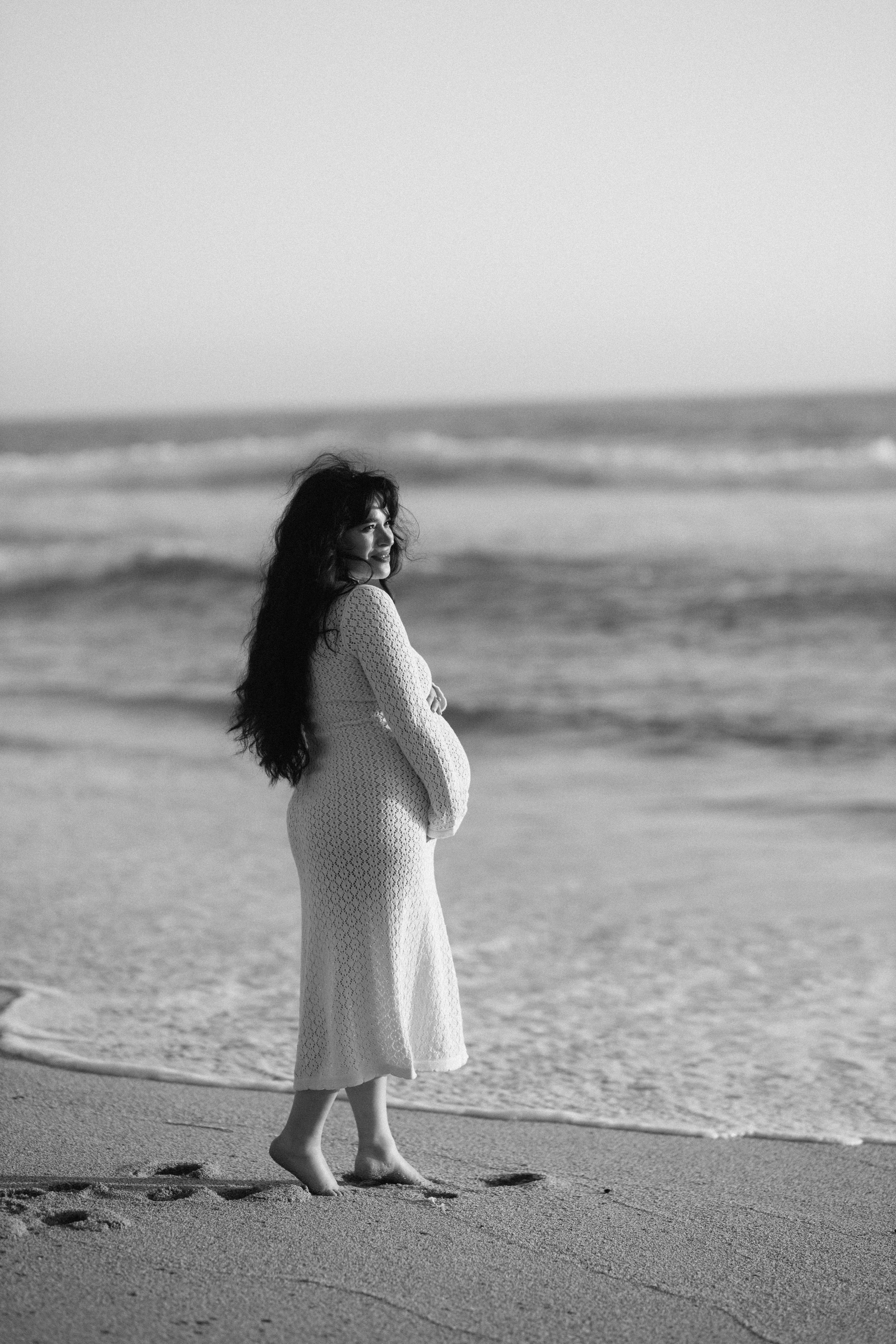 Gray Whale Cove State Beach Maternity Photo Session. Maternity, newborn photographer in the Bay Area|Iryna Rakivnenko