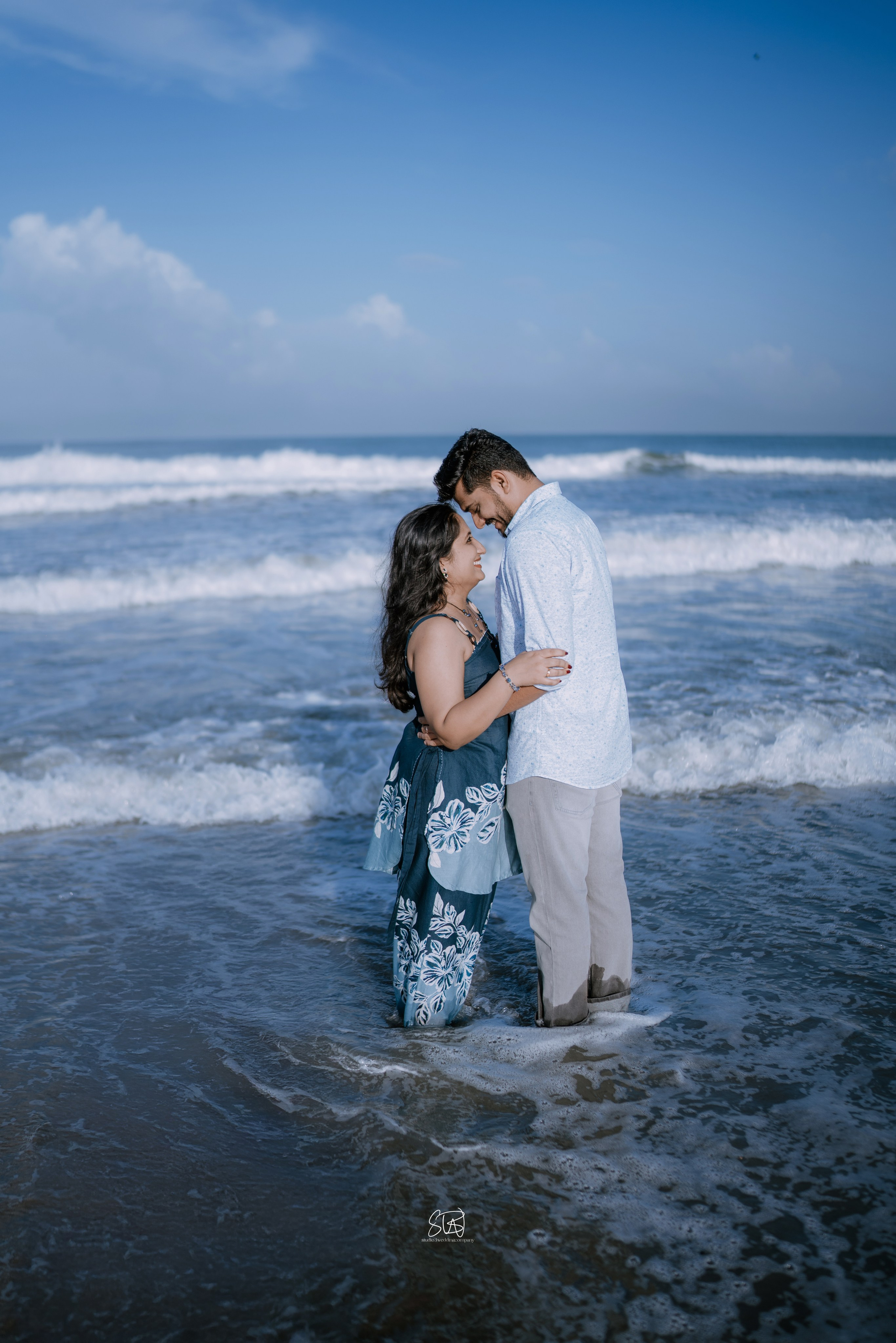 BEACH PREWEDDING. STUDIO3WEDDINGCOMPANY