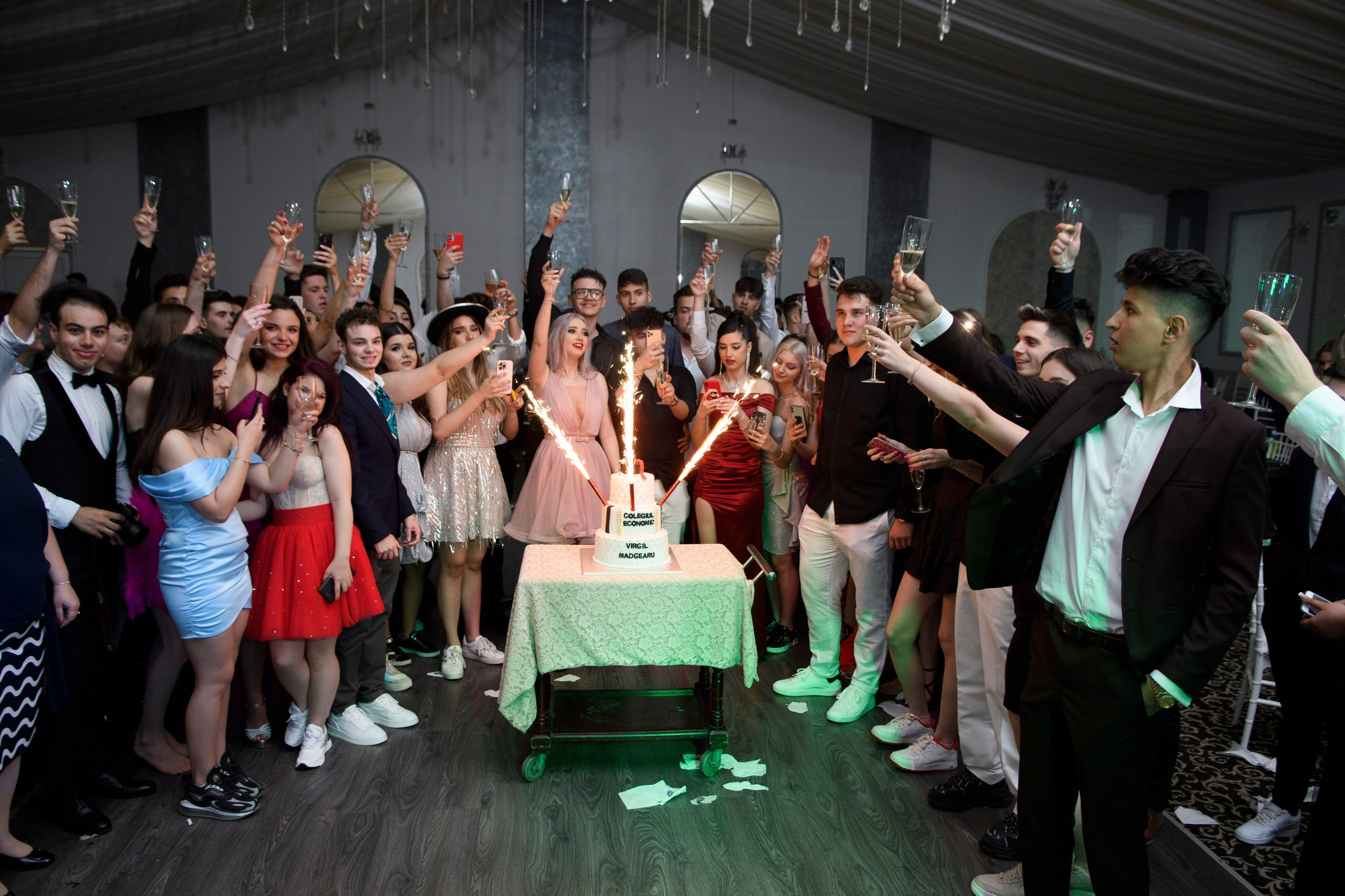Bal liceul Virigil Magearu - Velveto. MDimaFotoStudio. Fotograf de nuntă, evenimente private și de familie