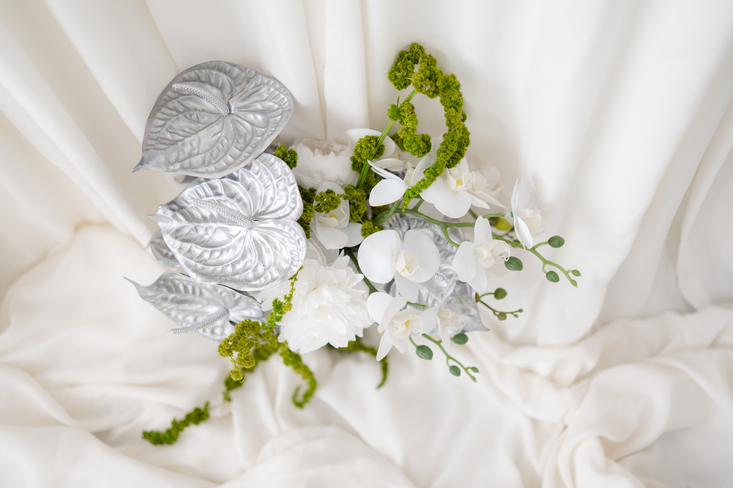 Bride with a concept silver Chrome. Alexandra Hanu Photographer