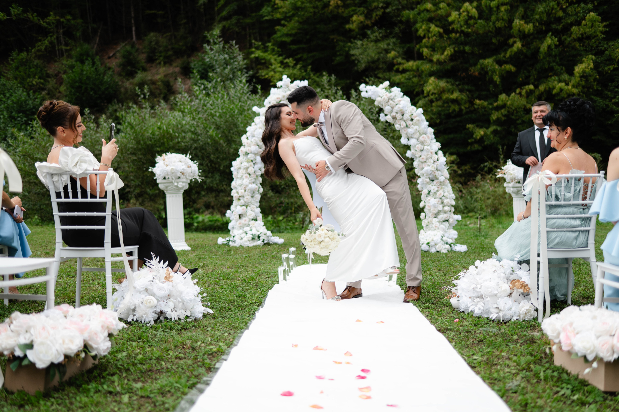 Bianca + Mihai. Alexandra Hanu Photographer