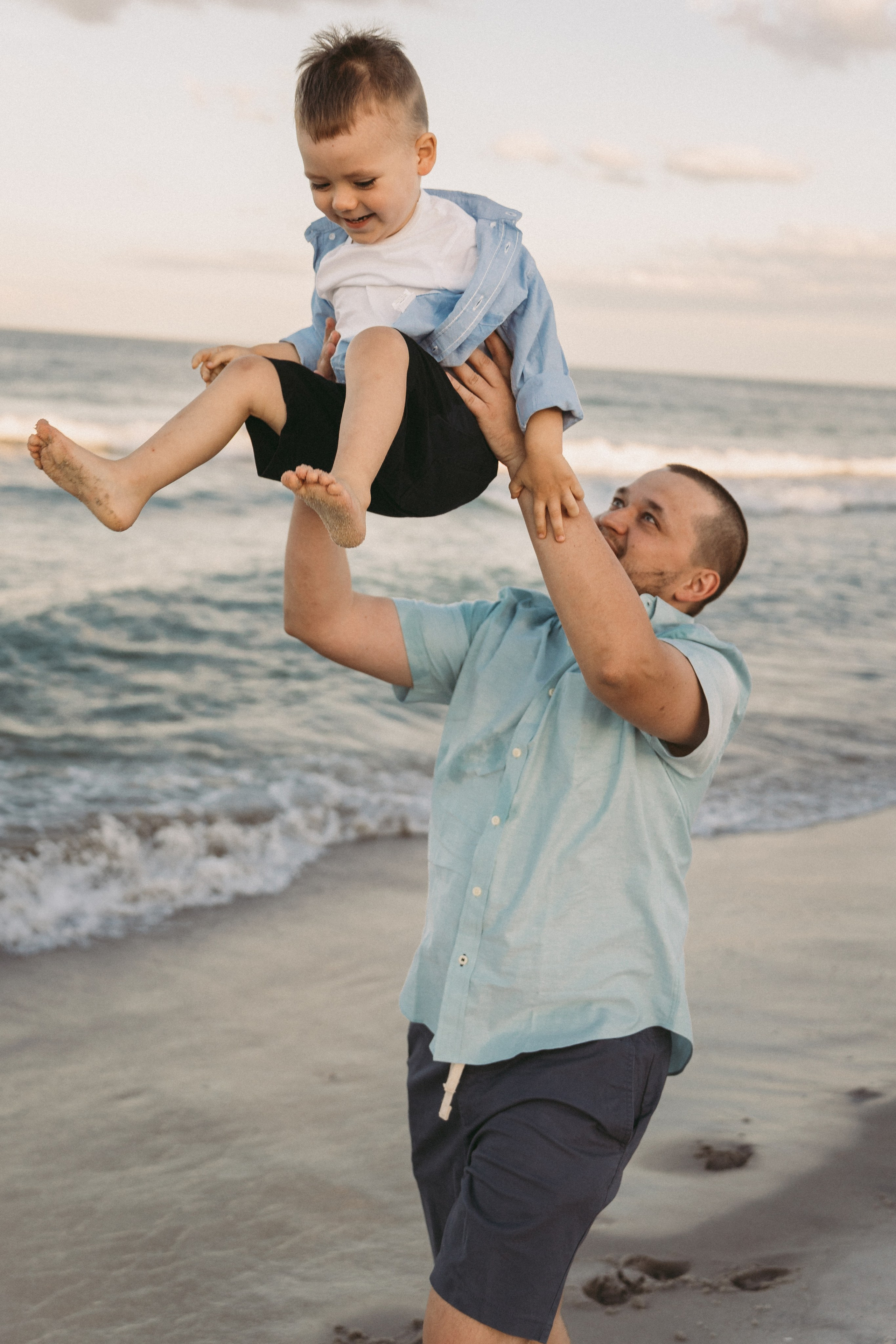 Arthur, Tatyana, Daniel. Ocean. Wedding and family photographer and videographer PA, NJ, NY, DE, MD