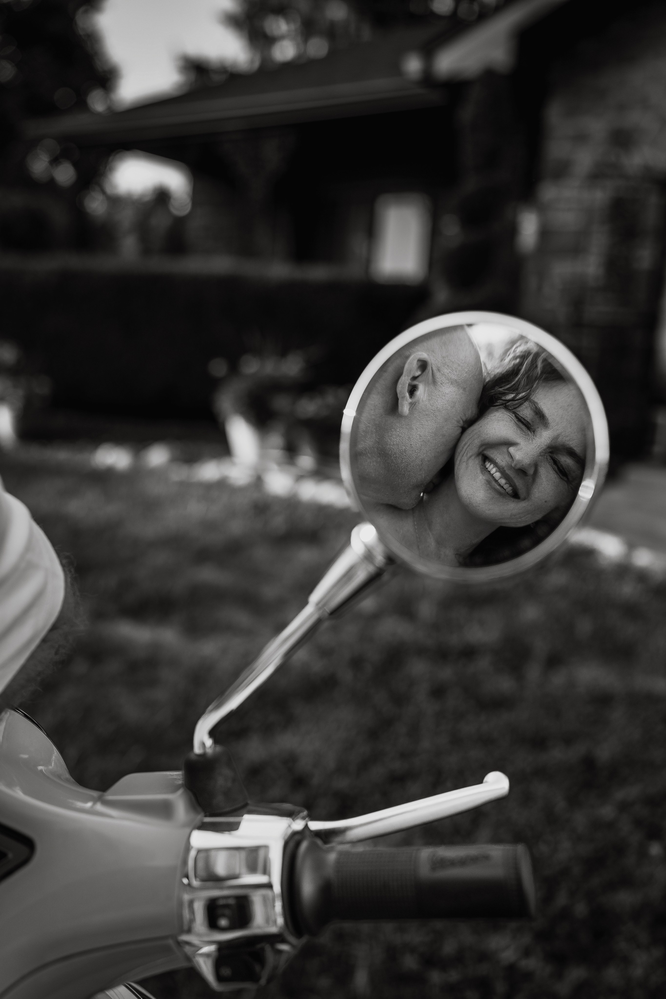 Big happy family. At home. Wedding and family photographer and videographer PA, NJ, NY, DE, MD