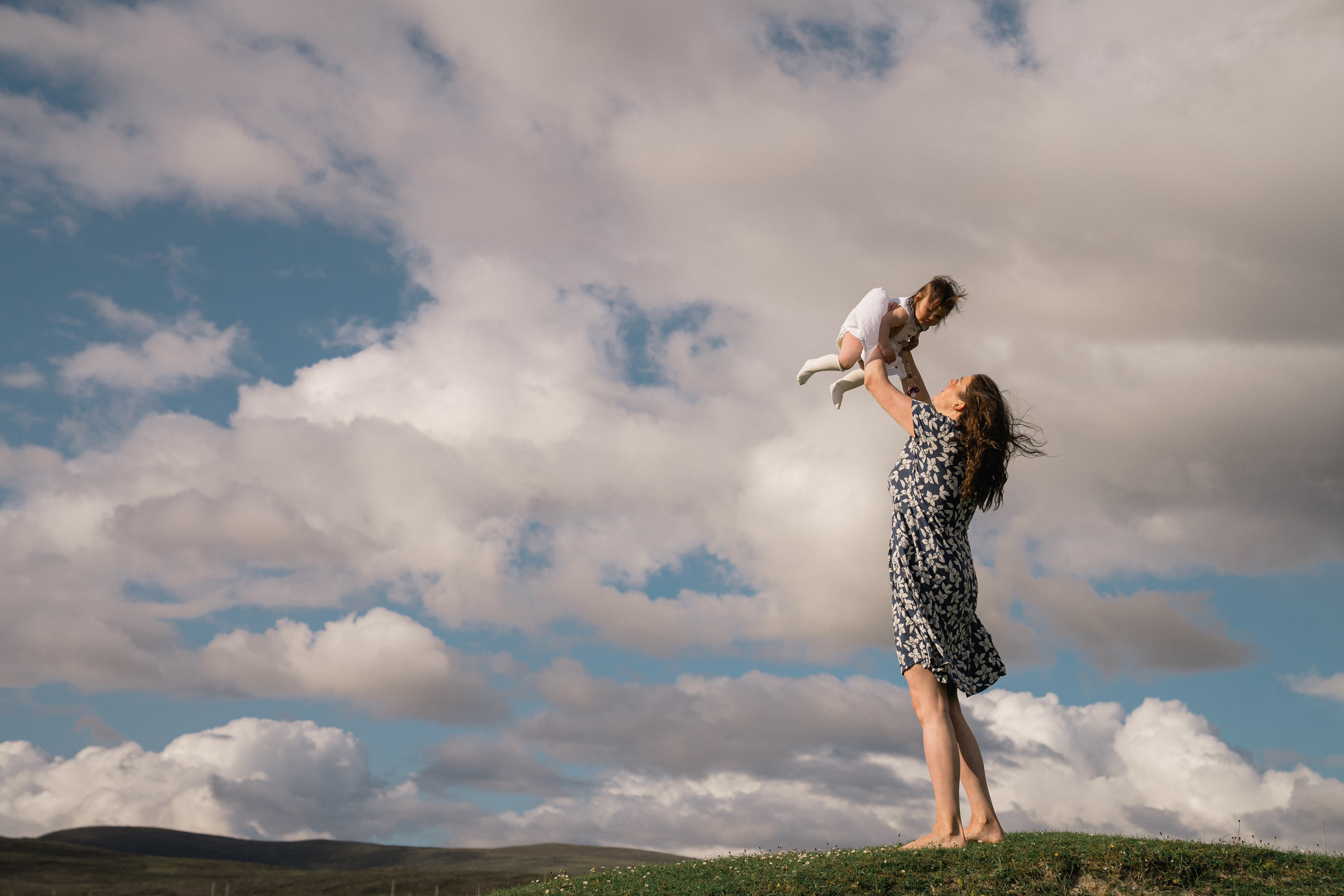 Darya and Mia at the ocean. Wedding and family photographer Ireland