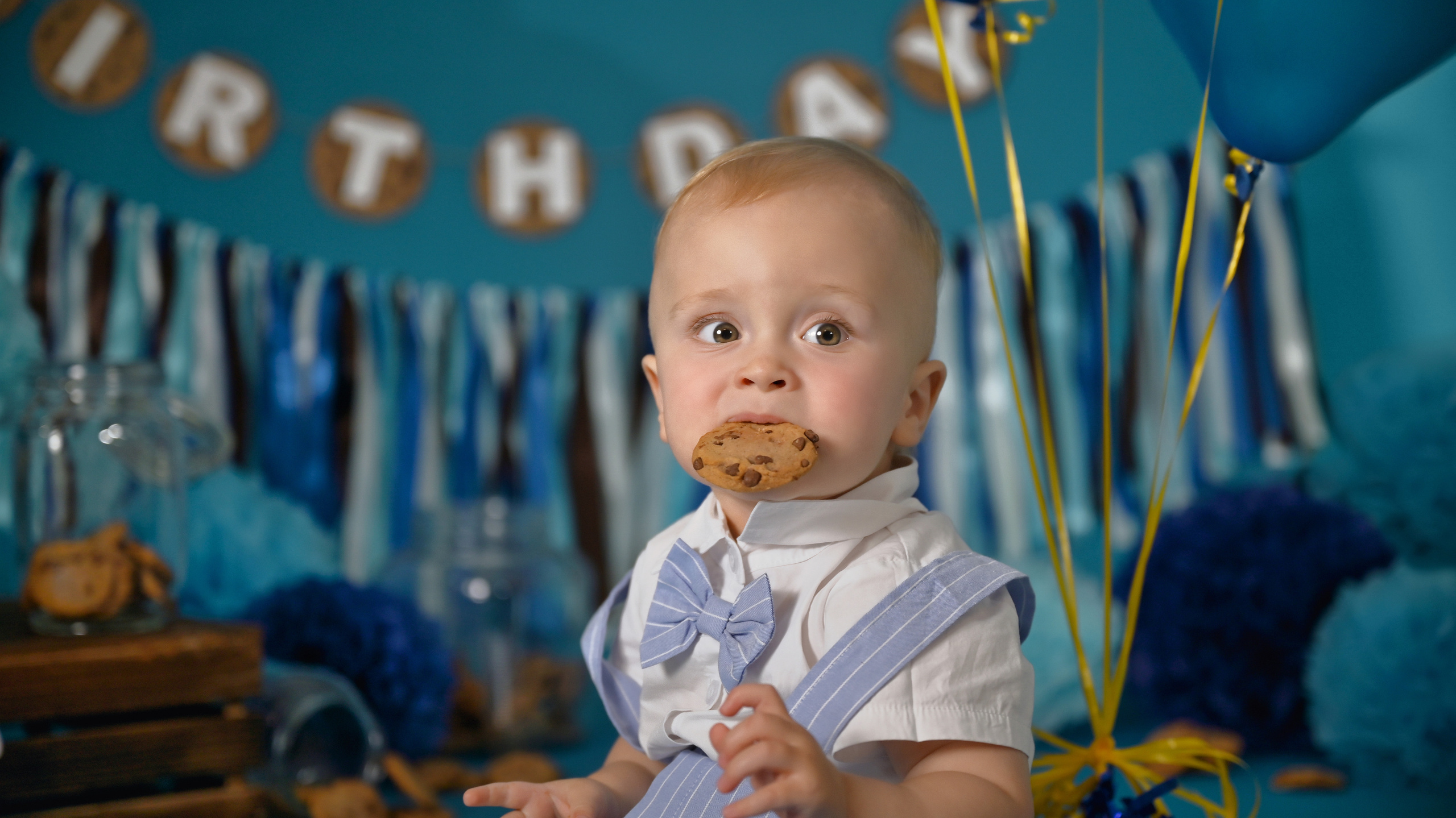 Arthur’s cake smash. Family and Sports photographer in Cary Raleigh NC North Carolina