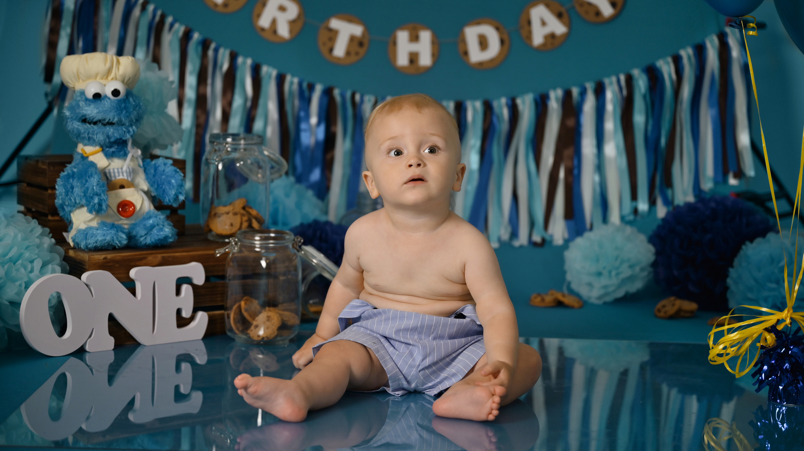 Arthur’s cake smash. Family and Sports photographer in Cary Raleigh NC North Carolina