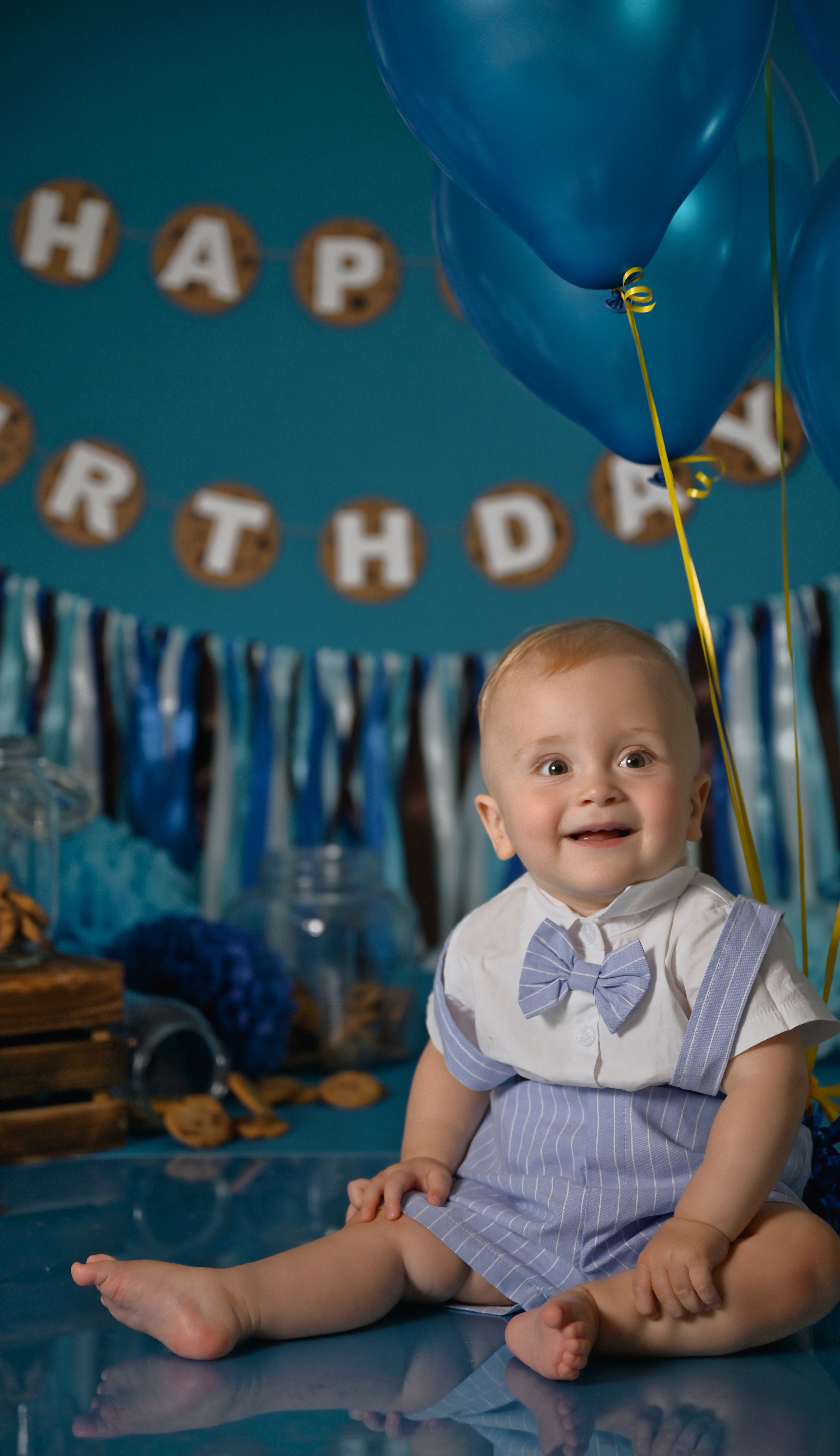 Arthur’s cake smash. Family and Sports photographer in Cary Raleigh NC North Carolina
