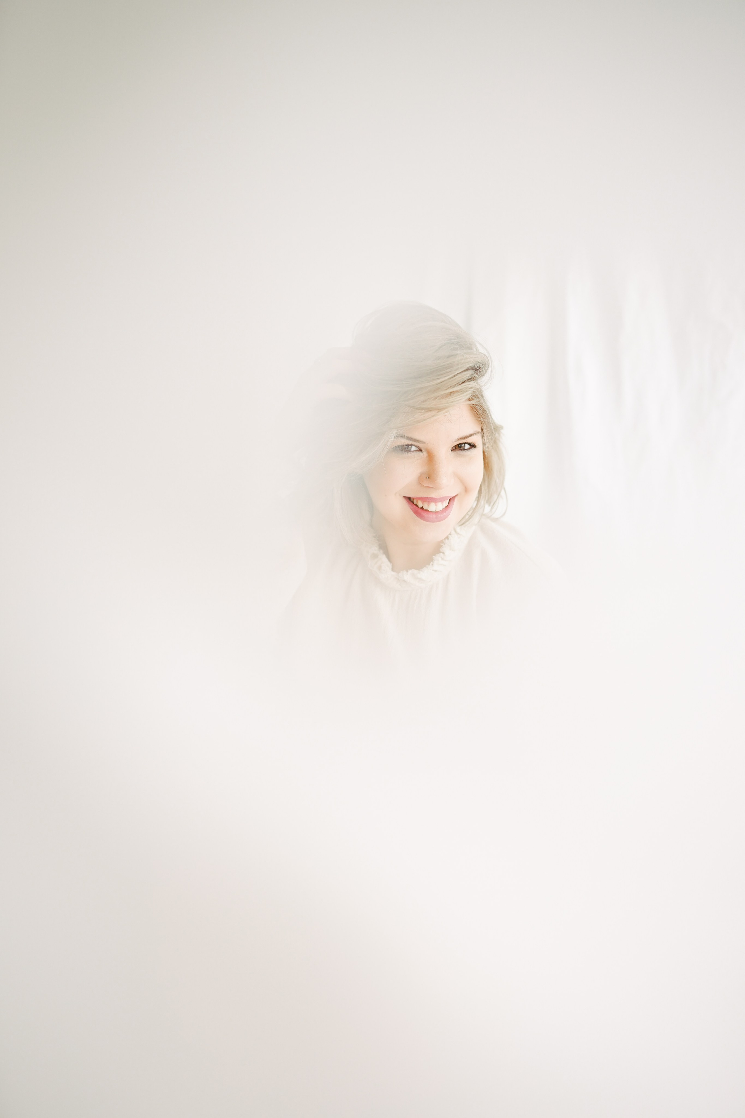 Fotografie de Portret Brașov | Artist Mădălina Beda. Madalina Beda- Artist vizual, fotograf, doula la nastere, consultant babywearing Brasov si in toata tara