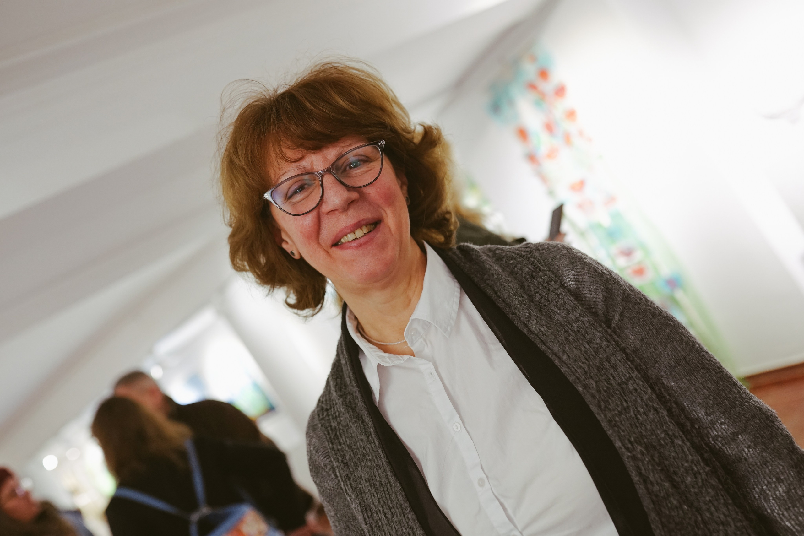 Expoziție Foto Maternitate Brașov | Mădălina Beda. Madalina Beda- Artist vizual, fotograf, doula la nastere, consultant babywearing Brasov si in toata tara