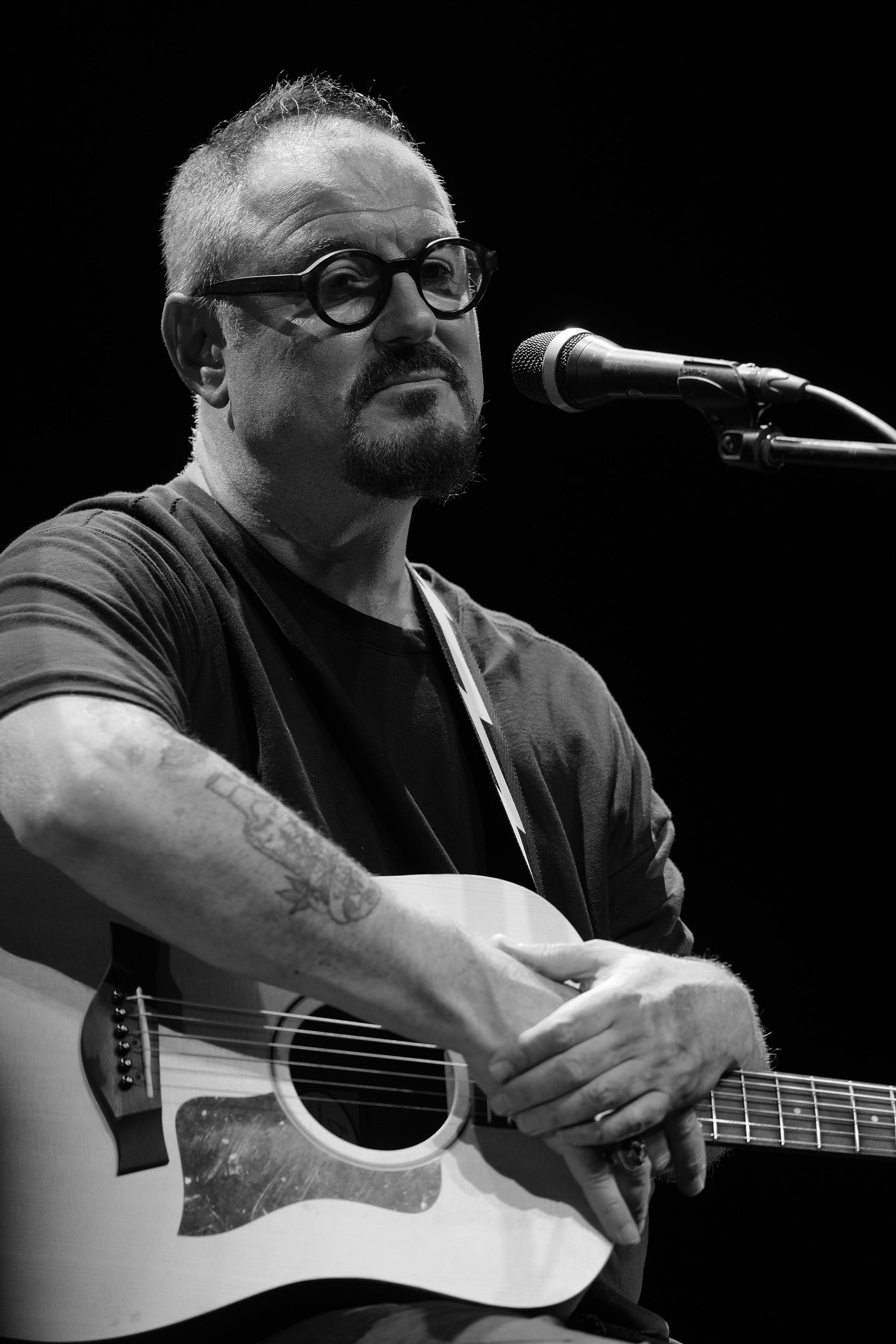 Maxim Leonidov. Middle East Photo Agency — Weddings, Bar & Bat Mitzvahs, Brit Milah, Theater, Magnets, Portraits