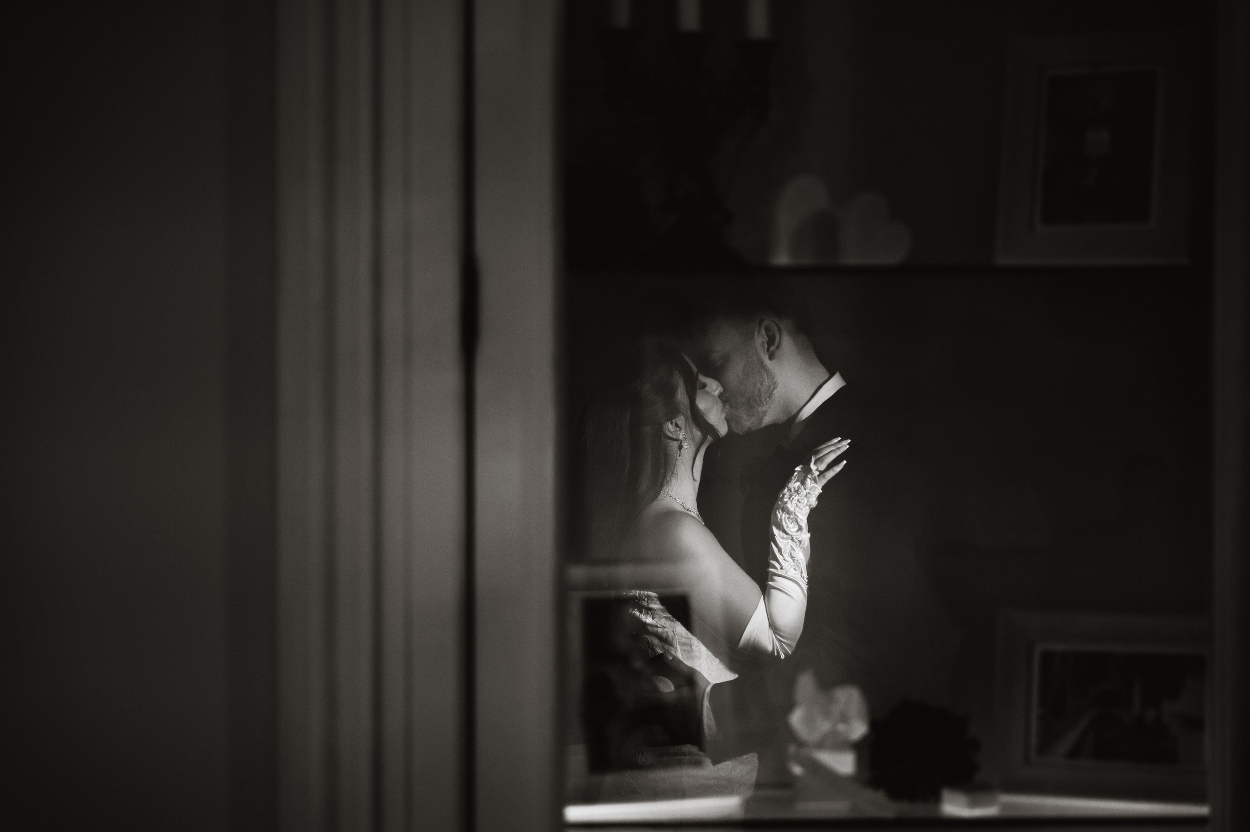 Civil Wedding at Villa Leutert Registry Office in Giessen. Wedding photographer & videographer Frankfurt | Denis Mirosnik