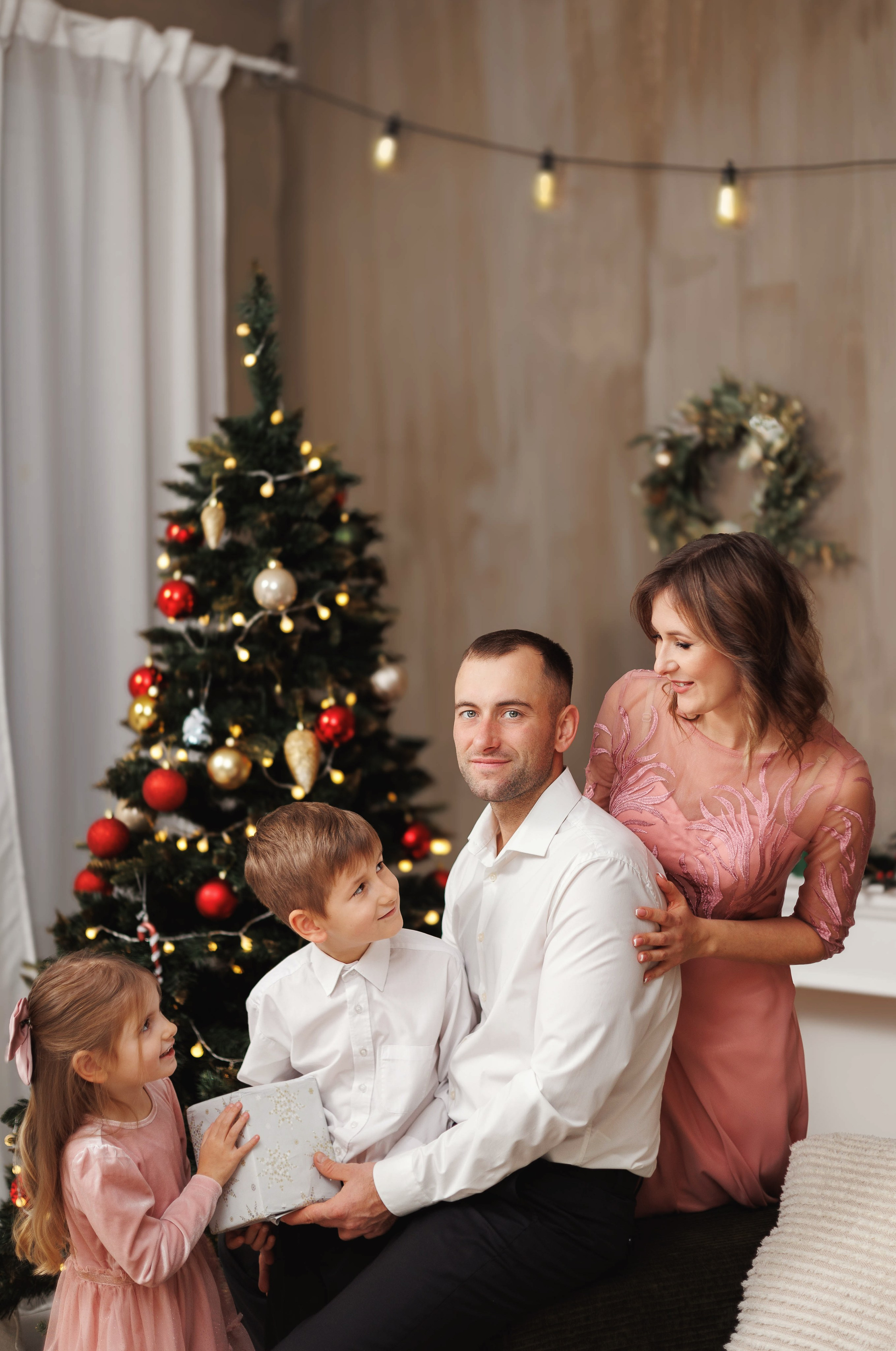 Новогодняя съёмка в студии. Семейный и детский фотограф в Вильнюсе Светлана Наумова