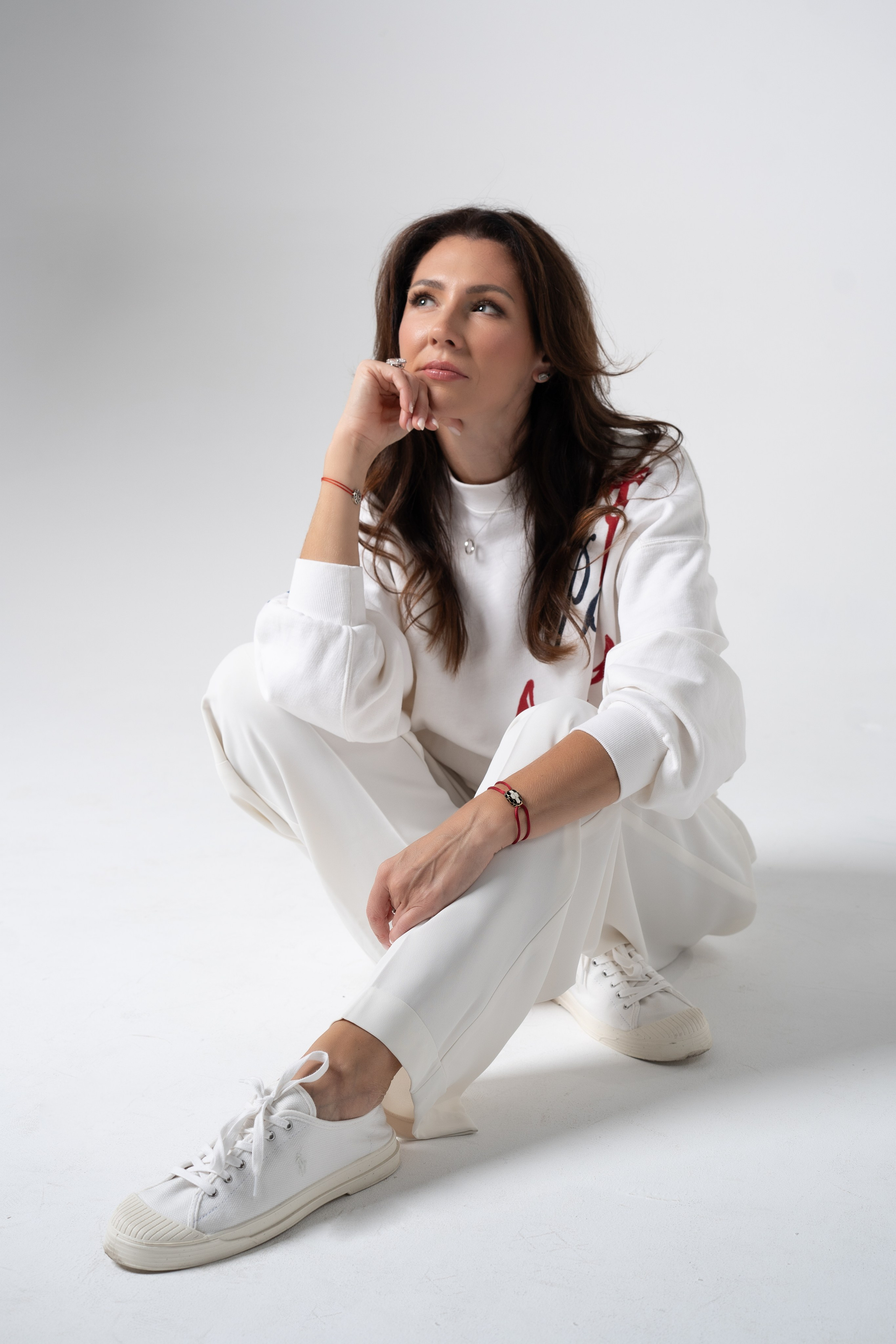 Personal Photoshoot in Abu Dhabi — Portraits That Reflect You. Mariia Safronova is your photographer in Abu Dhabi and Dubai