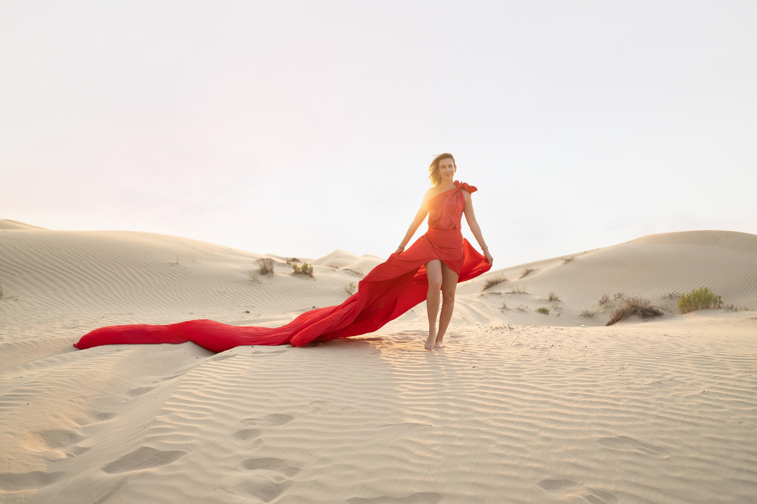 Desert Photoshoot in Abu Dhabi — Magic of Light, Wind & Emotion. Mariia Safronova is your photographer in Abu Dhabi and Dubai
