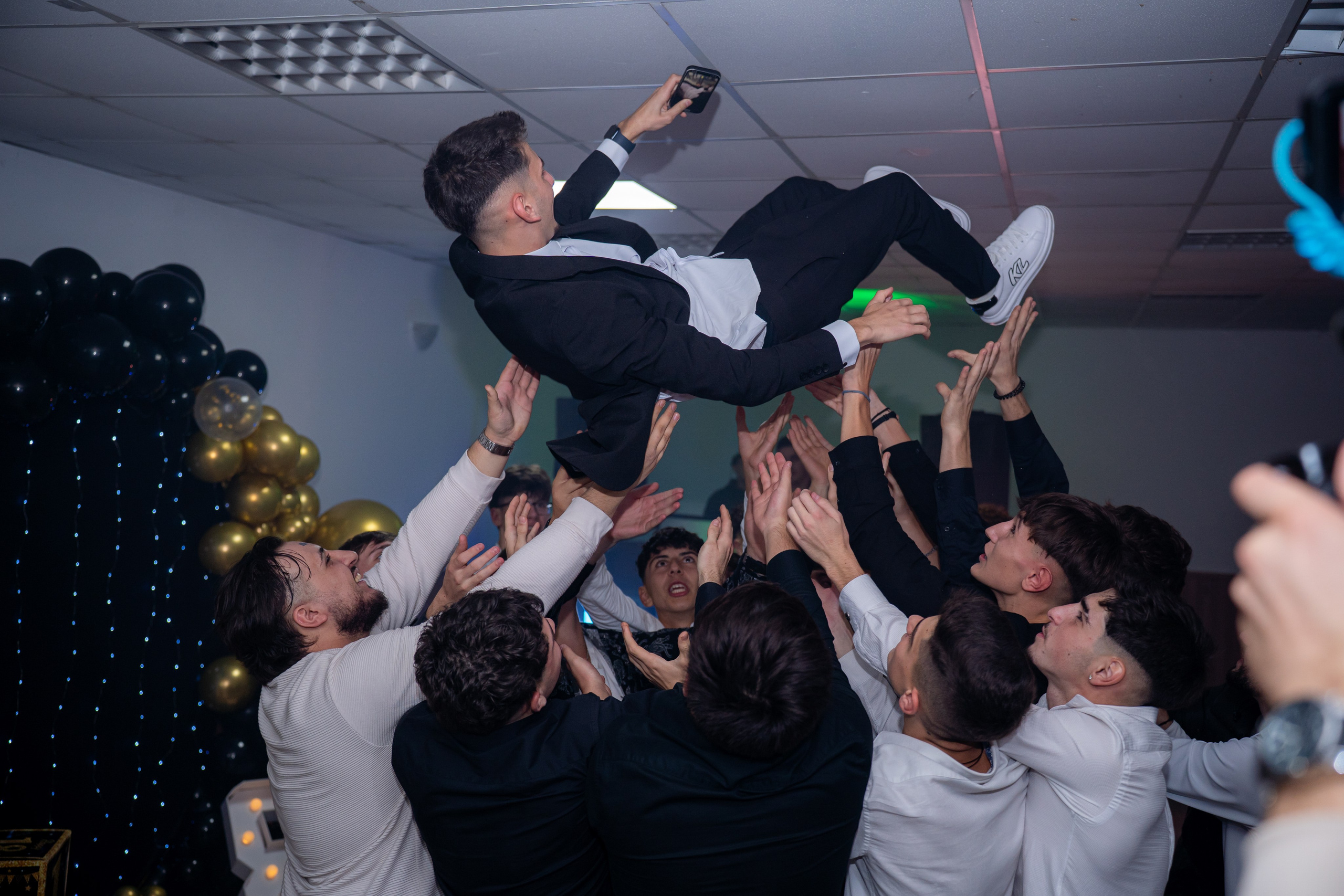 18 ANI - UN NOU ÎNCEPUT