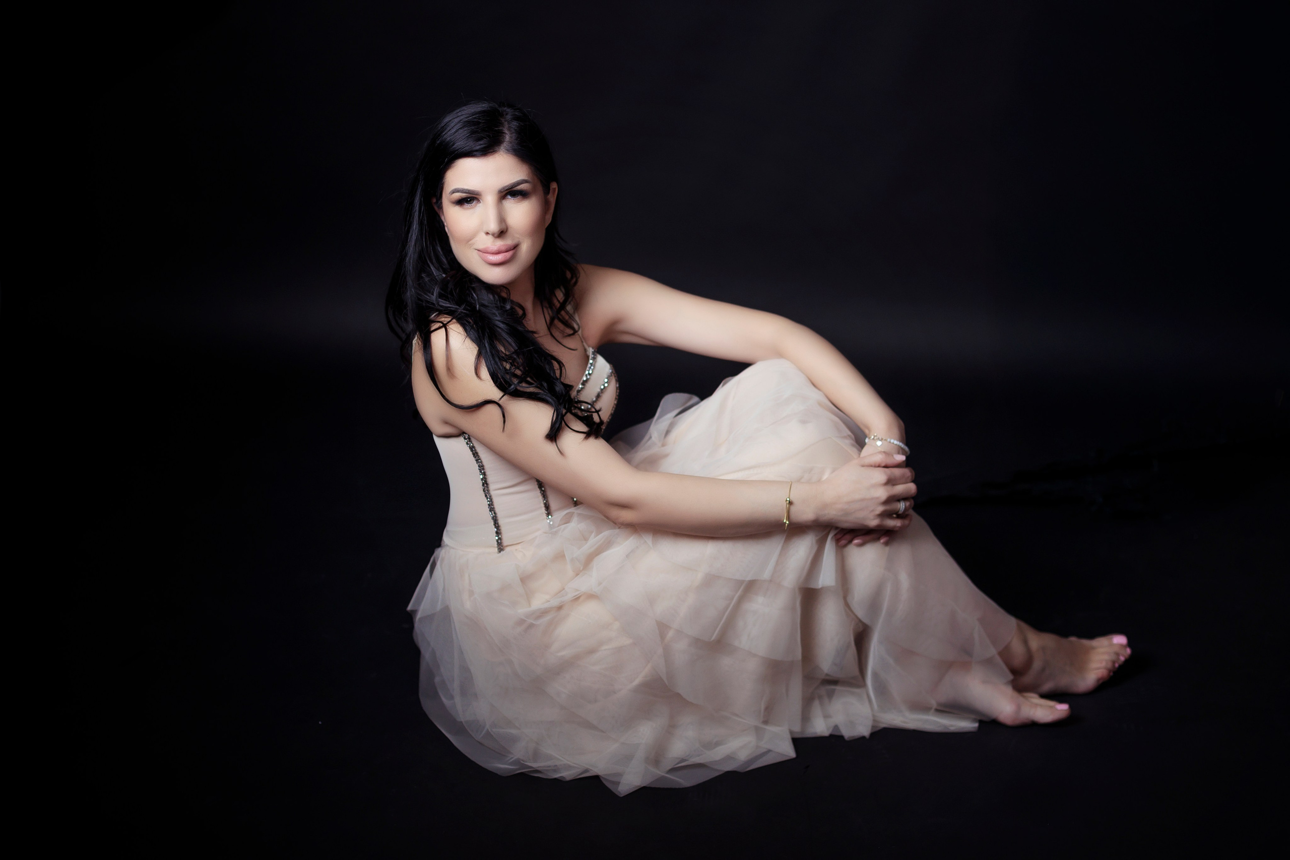 Portrete Constanta - O clipa de sinceritate in faţa camerei. Elena Mascan – Fotograf newborn, maternitate, portret, smash the cake & branding personal | La Femme Studio Photograpy|Constanţa