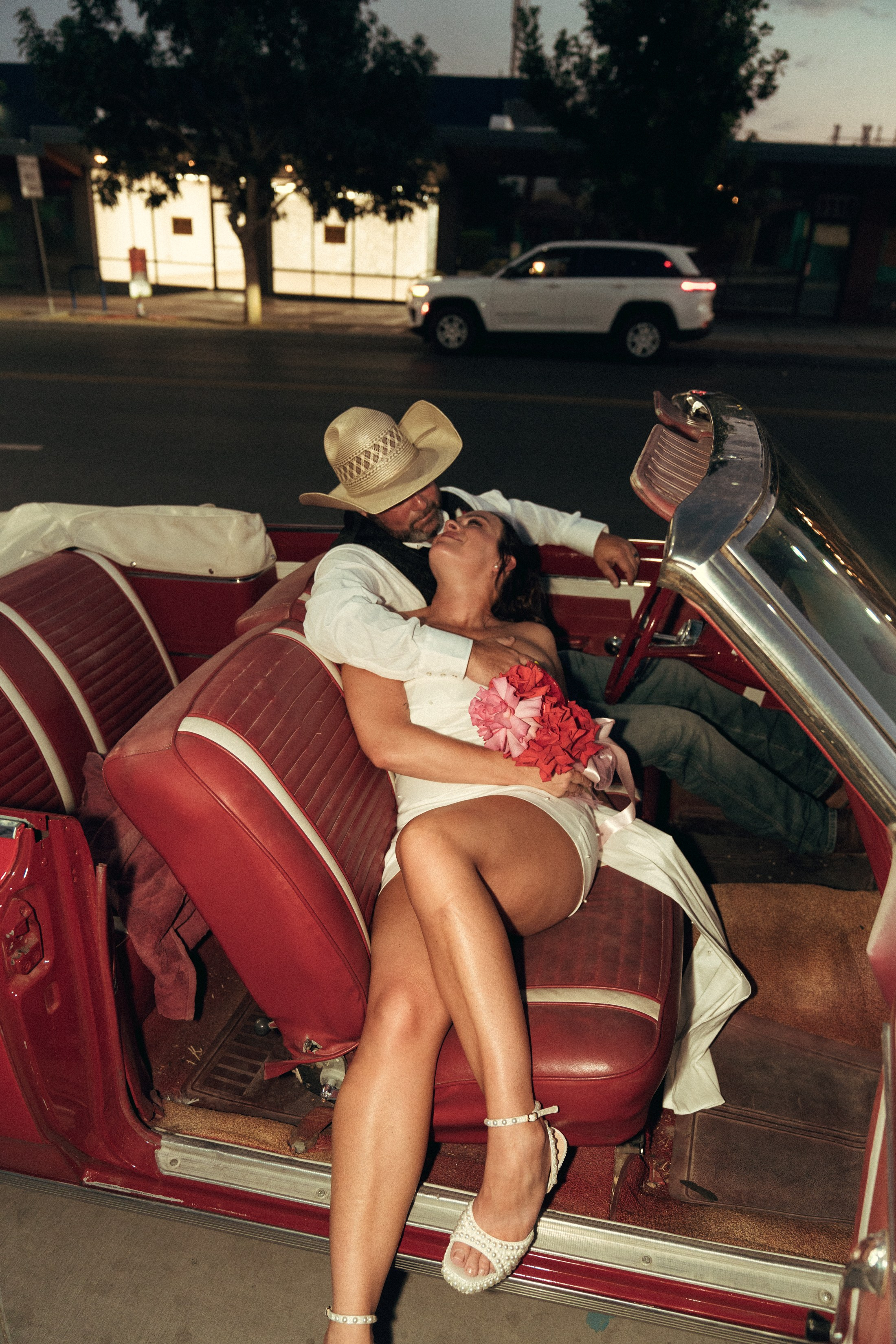 Jaye&Richie. Wedding & elopement photographer Viktoriya Kravtsov. Las Vegas