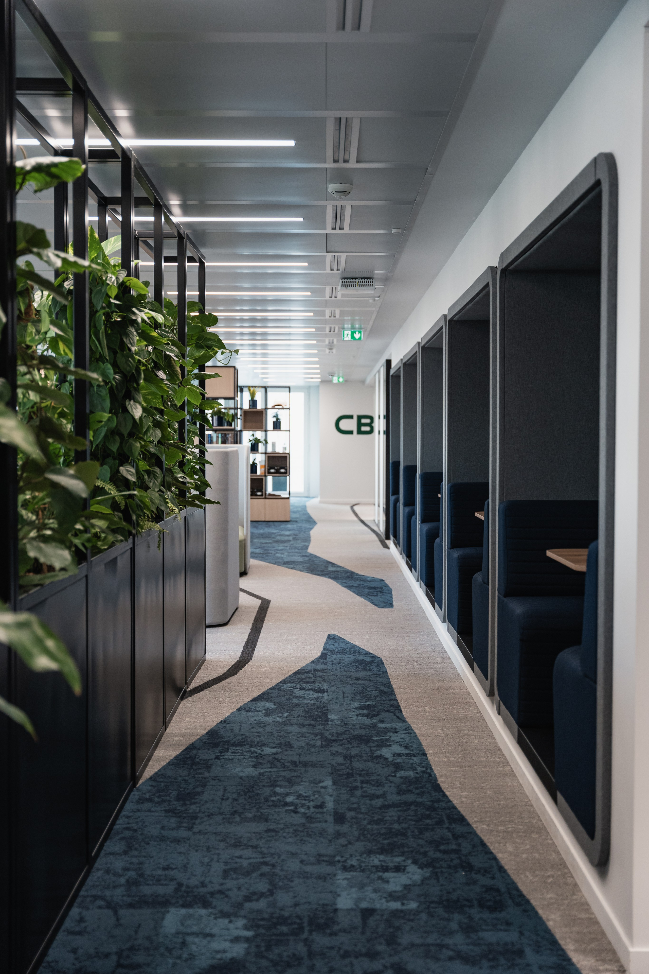 Office. Photographer in Paris — Vitalii Motruk