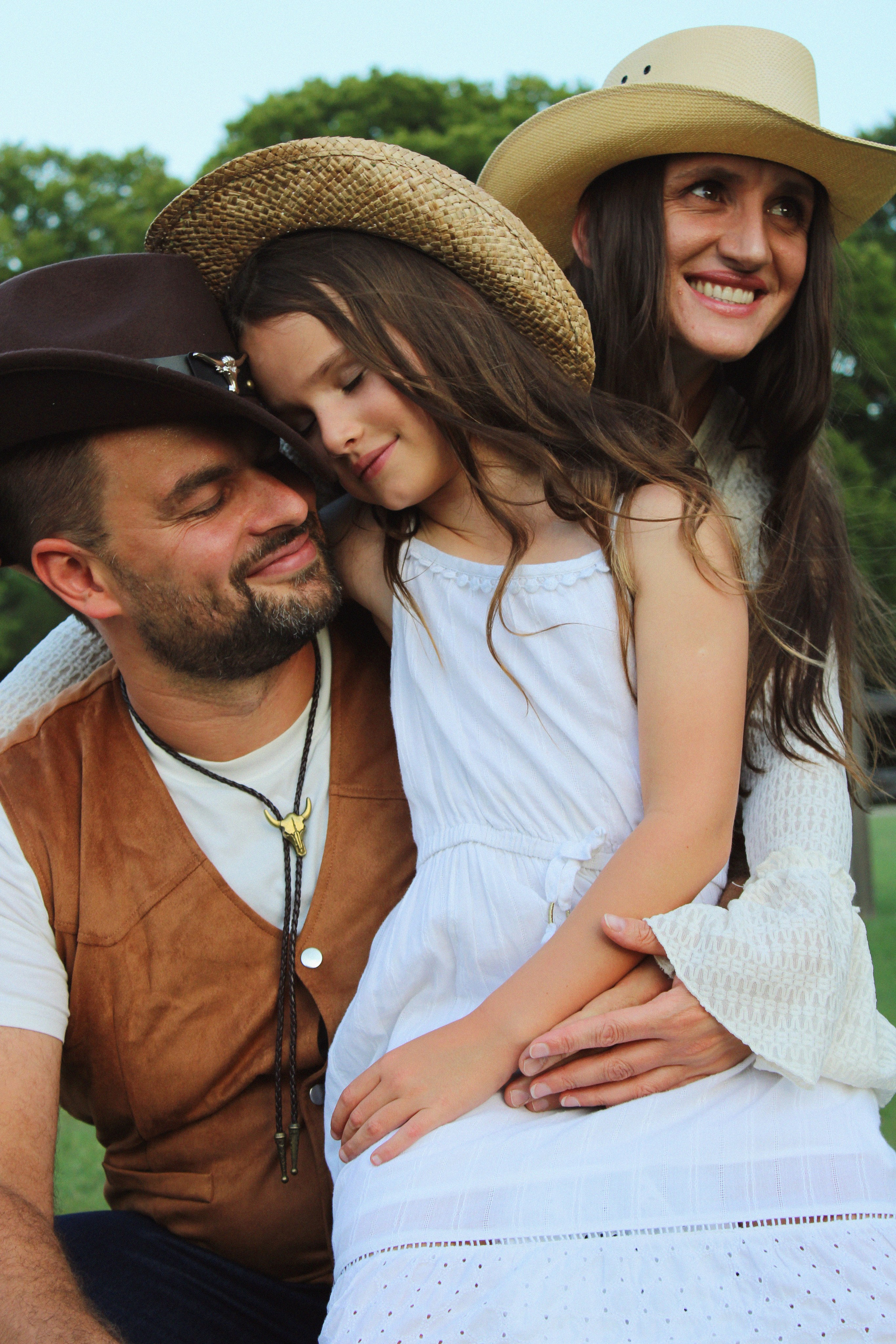 Texas Countryside Family Photoshoot in Cowboy Style. Lana Petrychenko — Portrait & Family Photographer. Valencia, Spain