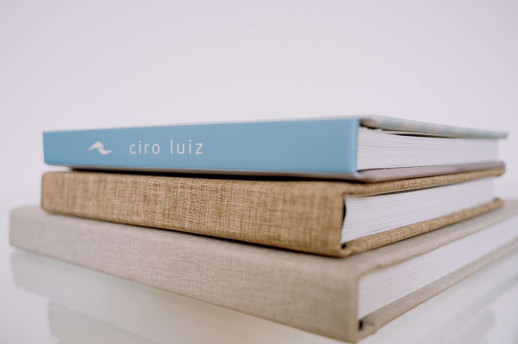 As águas guardam memórias. Água Carmim Fotografia