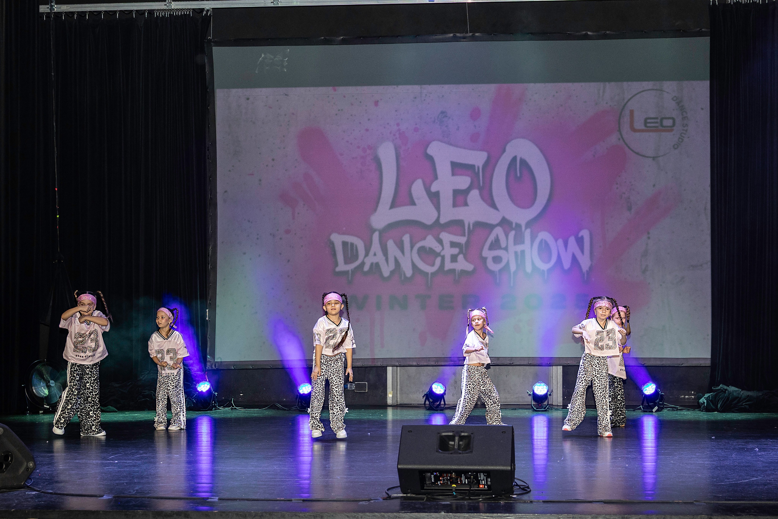 LEO DANCE SHOW WINTER 2025. Семейный и детский фотограф в Варшаве Мила Бобровская