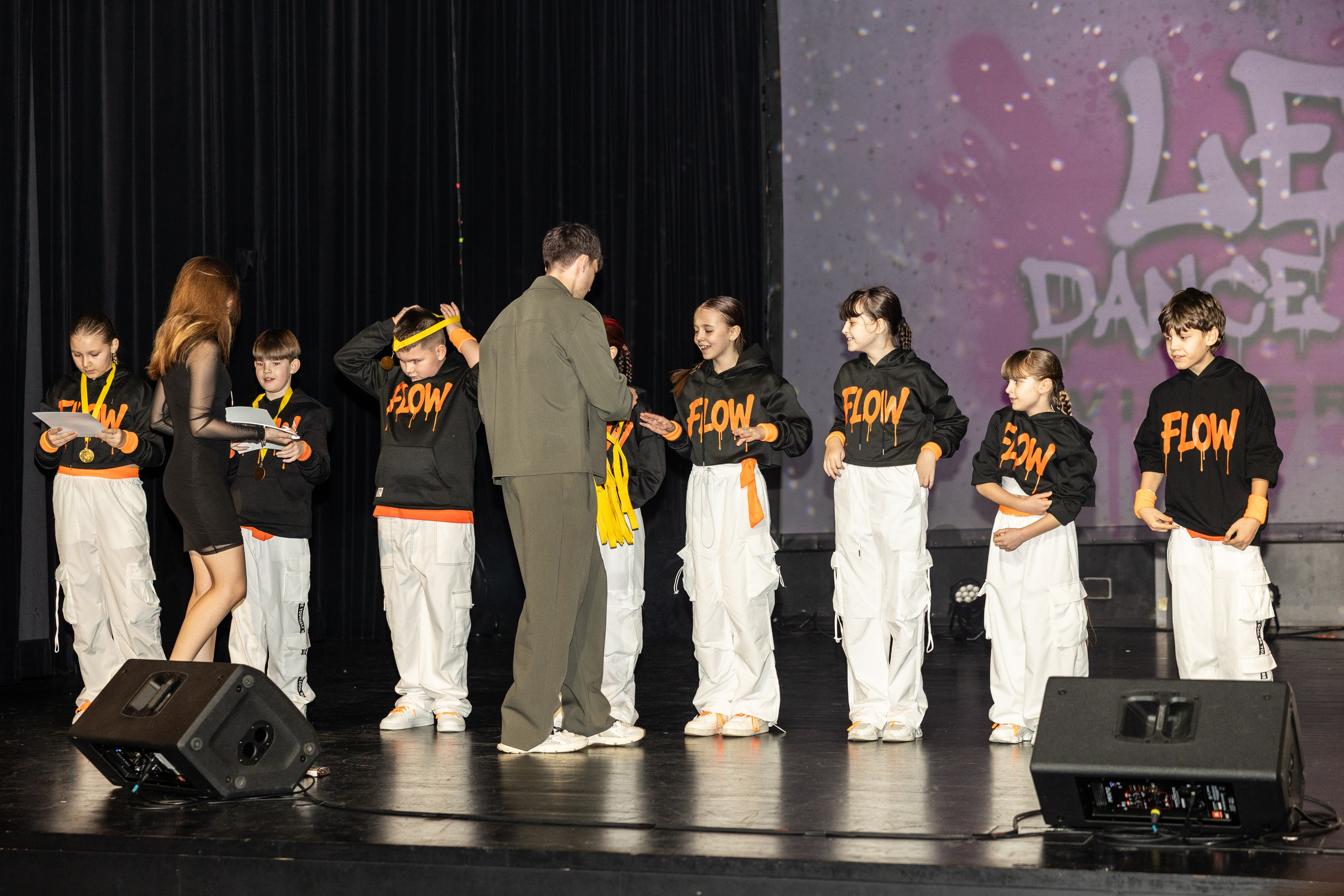 LEO DANCE SHOW WINTER 2025. Семейный и детский фотограф в Варшаве Мила Бобровская