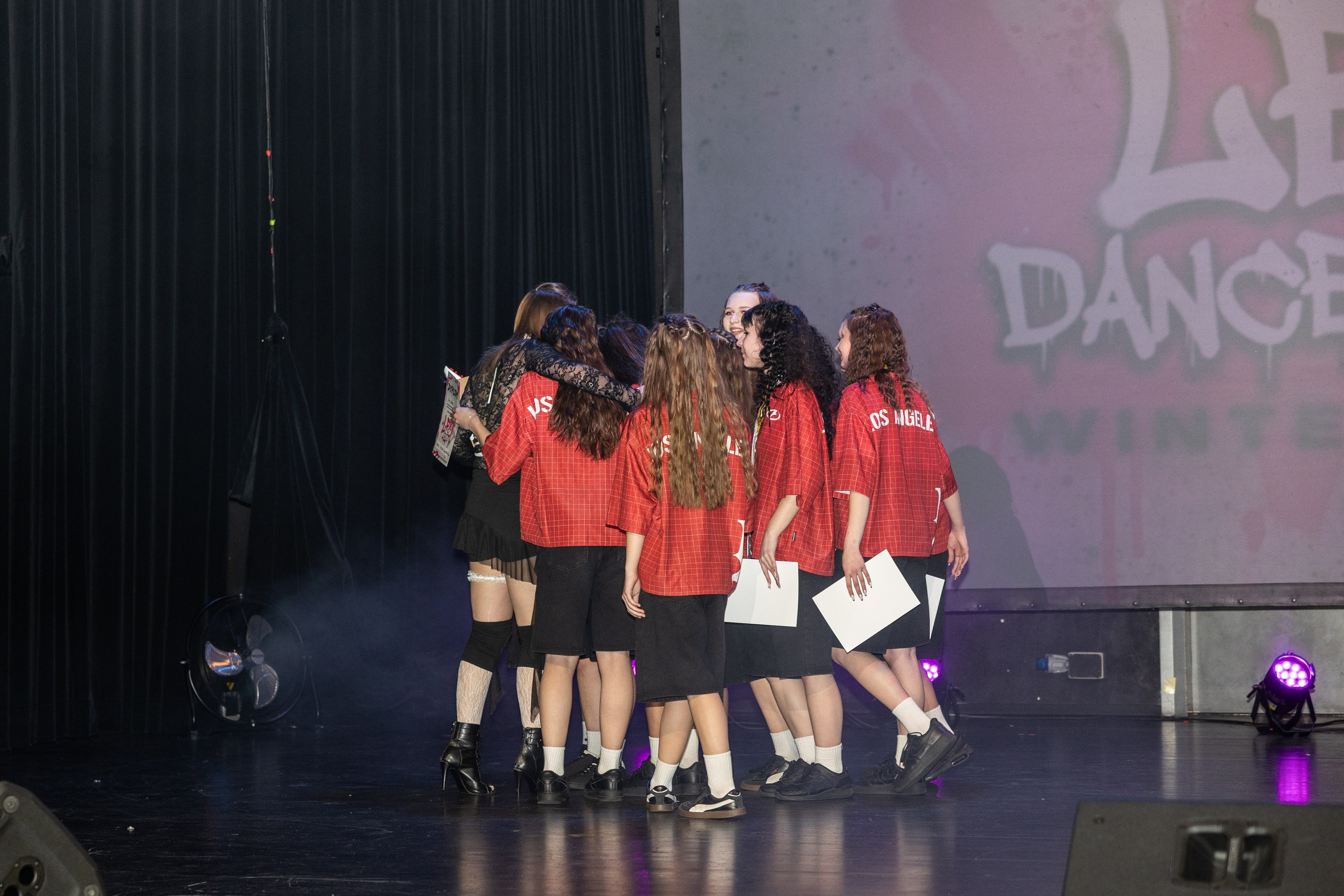 LEO DANCE SHOW WINTER 2025. Семейный и детский фотограф в Варшаве Мила Бобровская