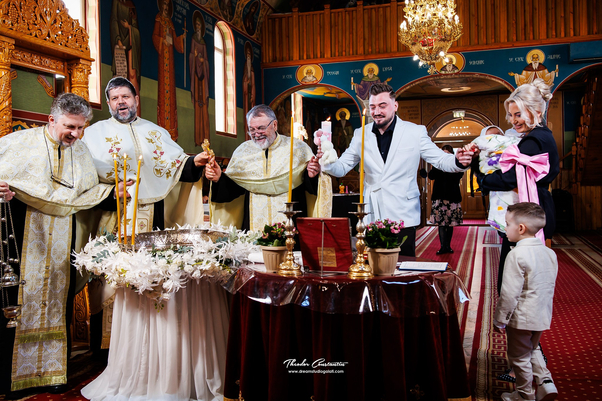 Botez. Dream Studio Galați – ședințe foto profesionale pentru familie, portrete și evenimente