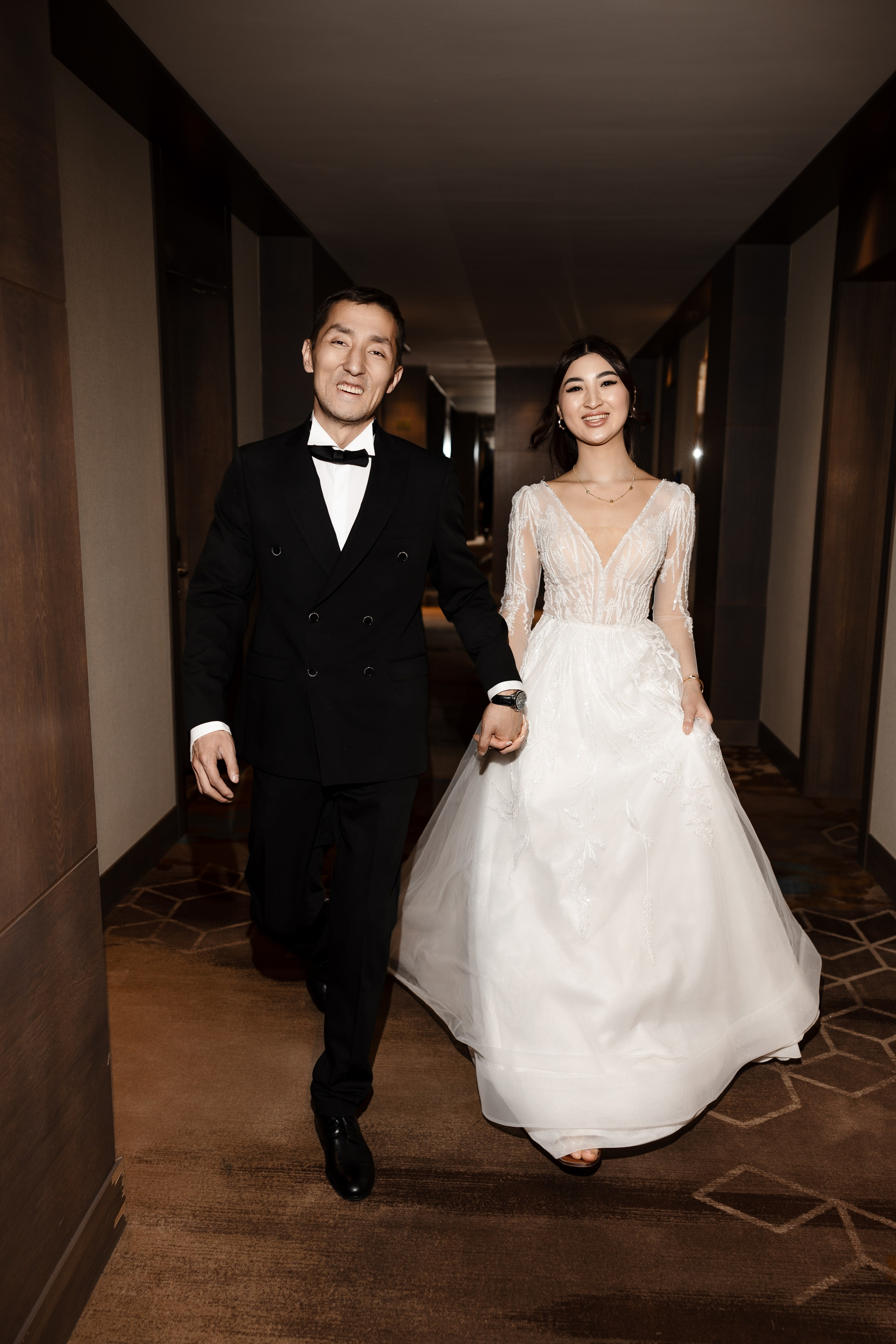 Manas & Zhanara in hotel Sofia. Азимжан Нуритдинходжаев — свадебный фотограф