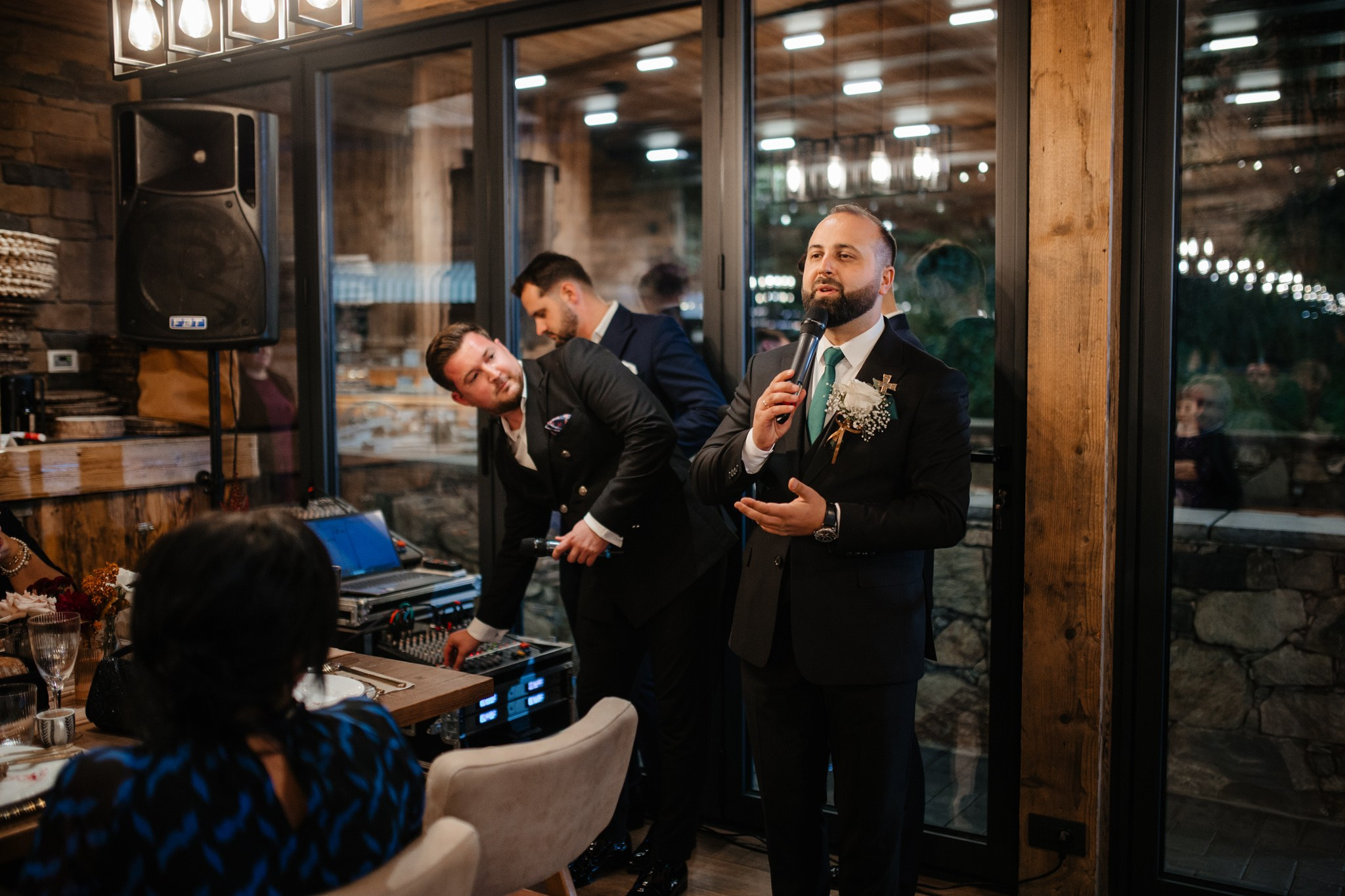 Nunta de Poveste la Sucevița: Cristi și Andreea. Servicii foto-video profesionale, pentru momente de neuitat