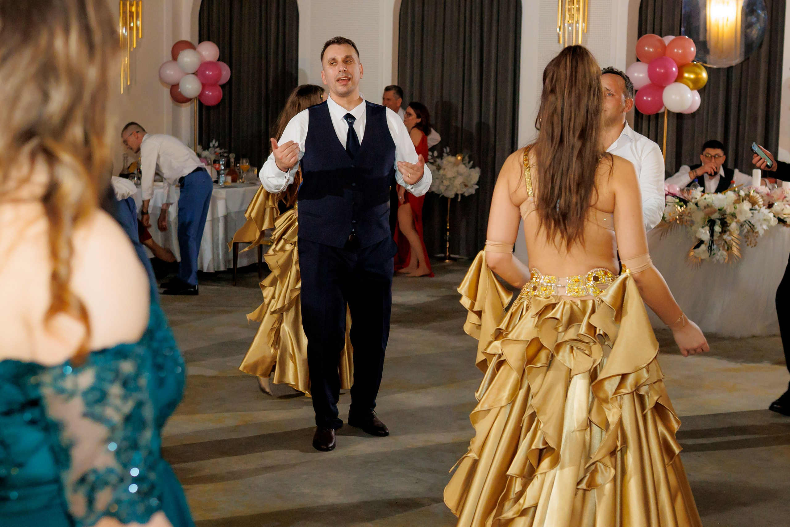 Povestea voastră, regizată de noi |Cristi Turculet Videograf Nuntă Suceava | wedding highlight. Servicii foto-video profesionale, pentru momente de neuitat