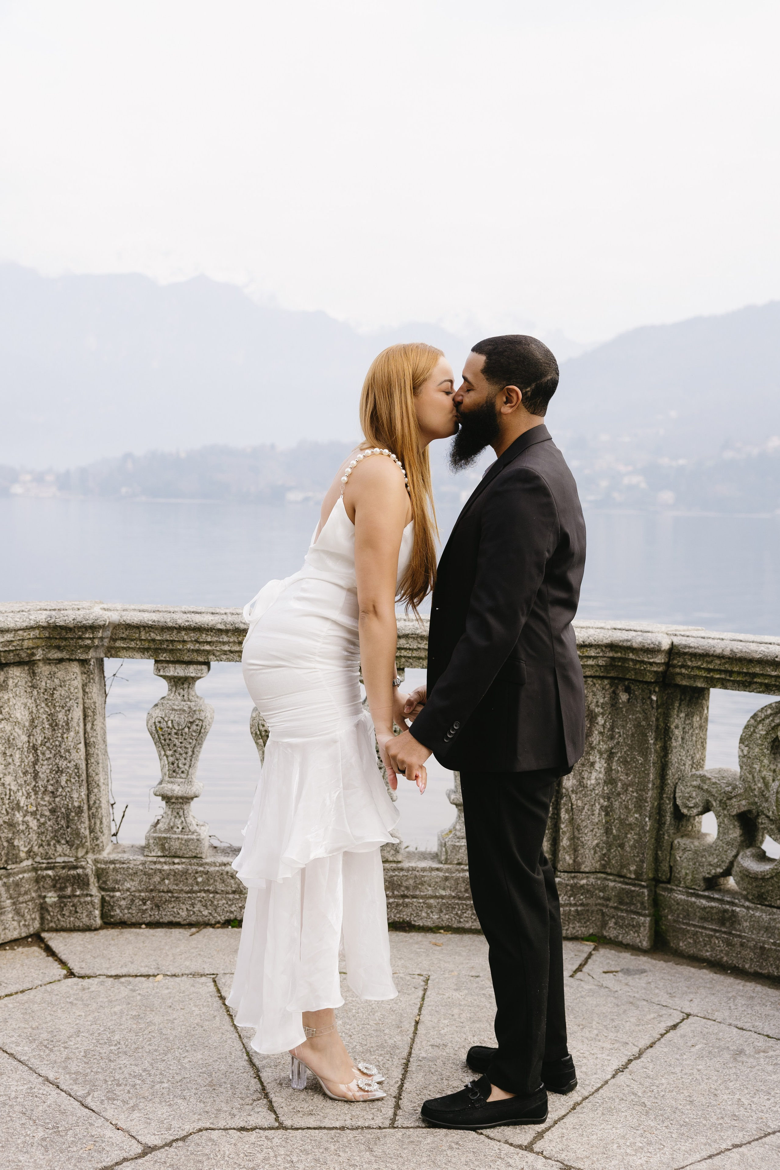 Lake Como Elopement | Sneak Peek. Wedding photographer in Italy