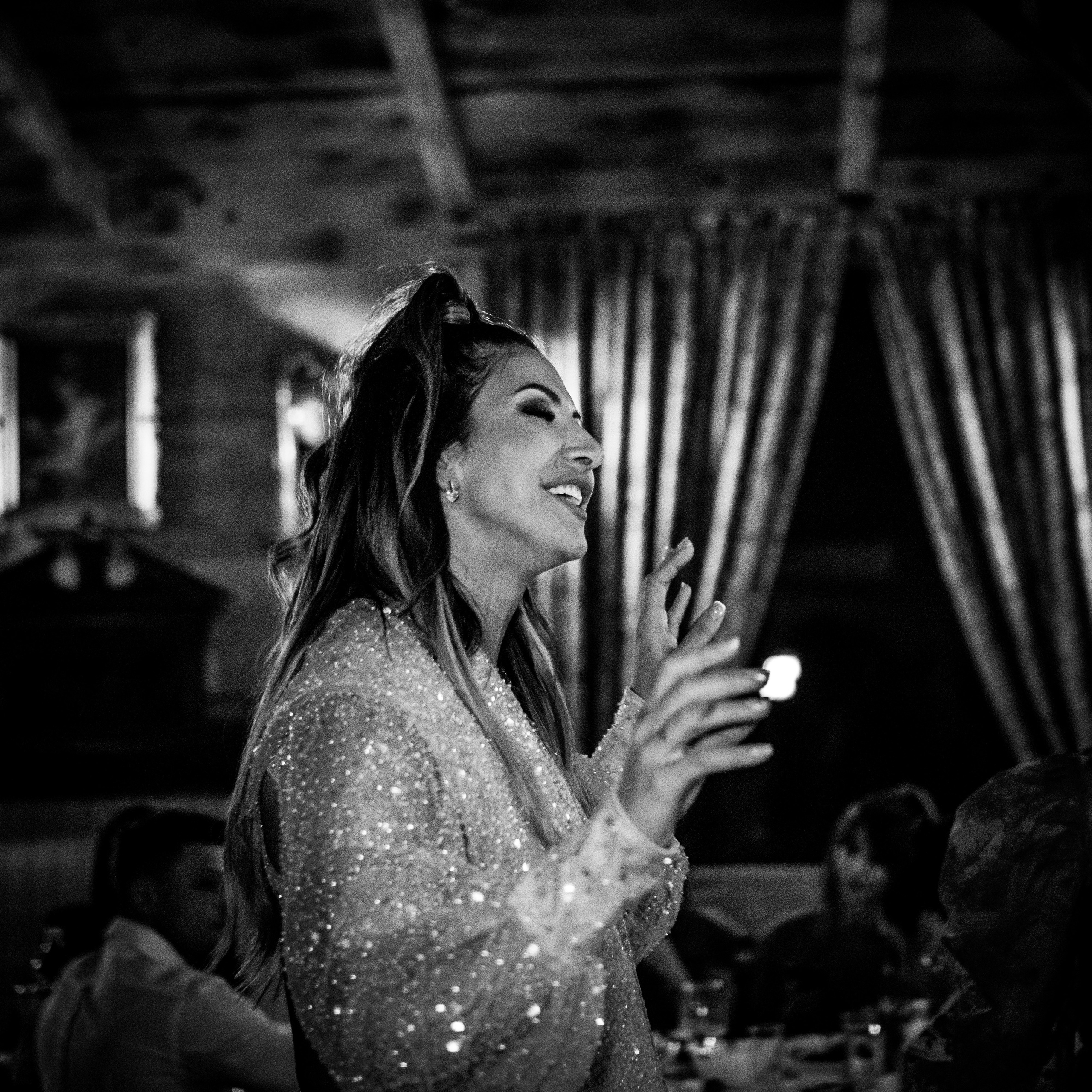 fotografija nasmejane slavljenice četrdesetog rođendana