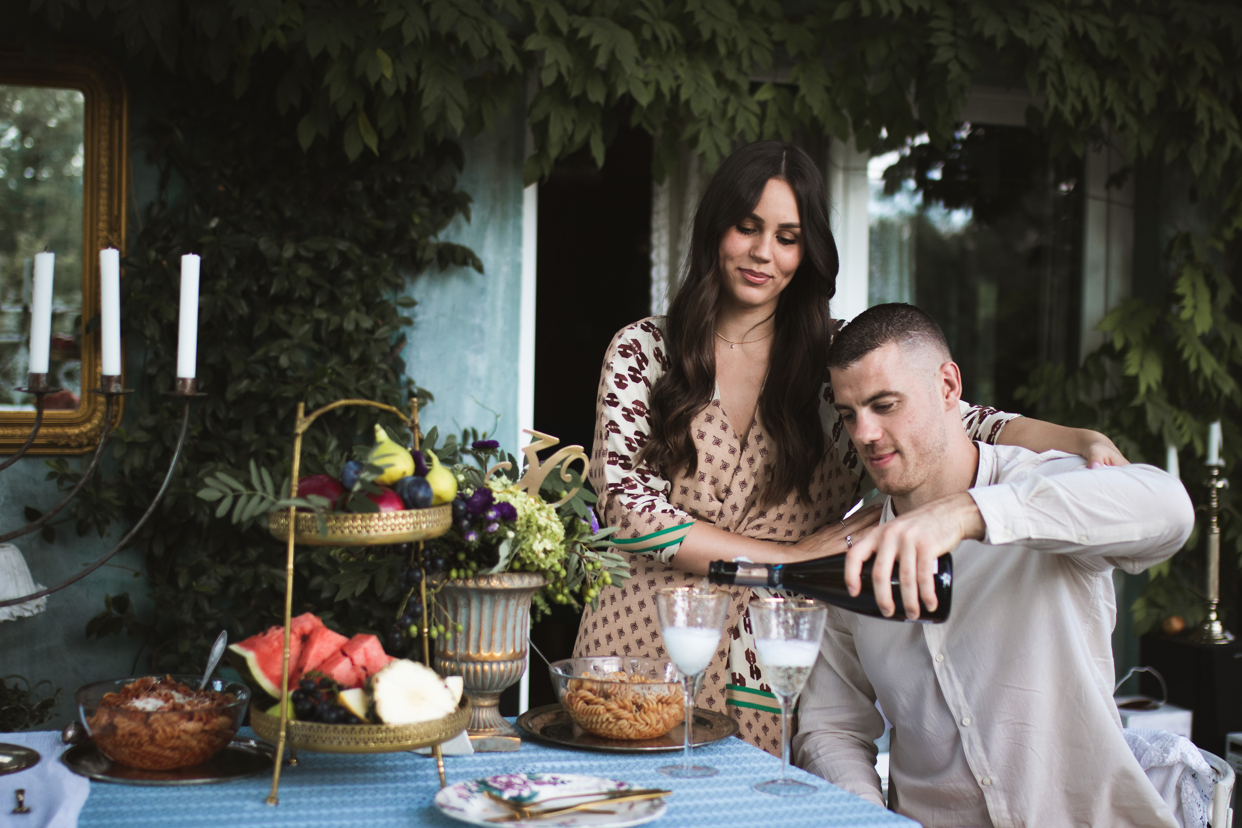 fotografija nazdravljanja za 30i rođendan